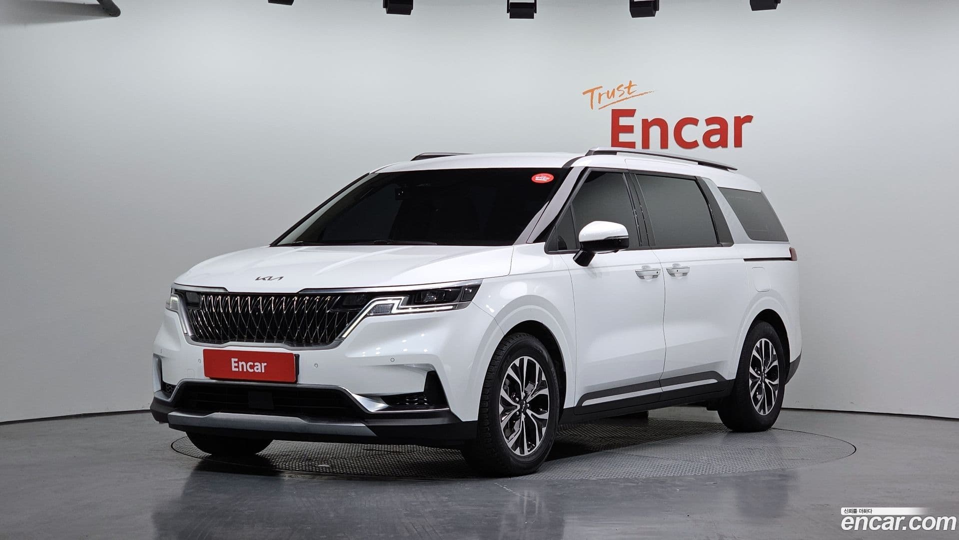 Main__Slider__Photo:Canival Kia 2021.4-0