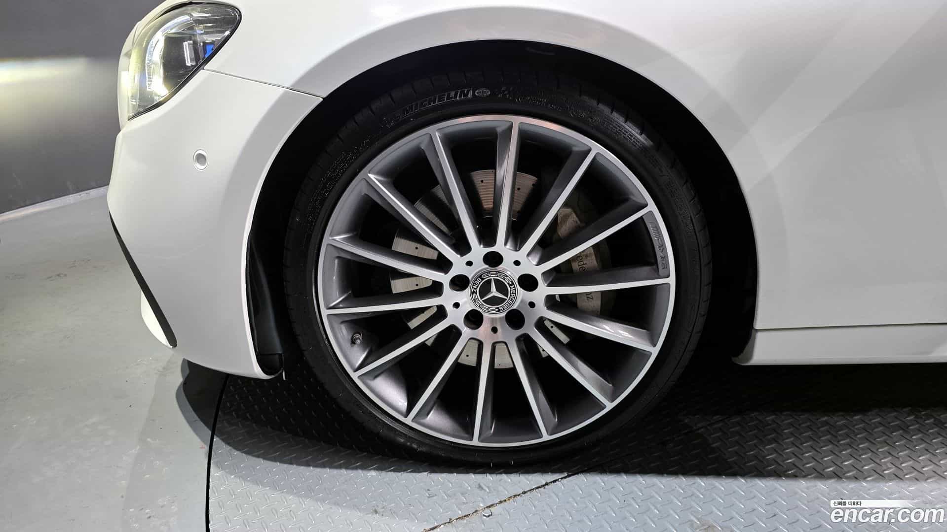 E-Class Mercedes-Benz 2022.5-OUTER-005