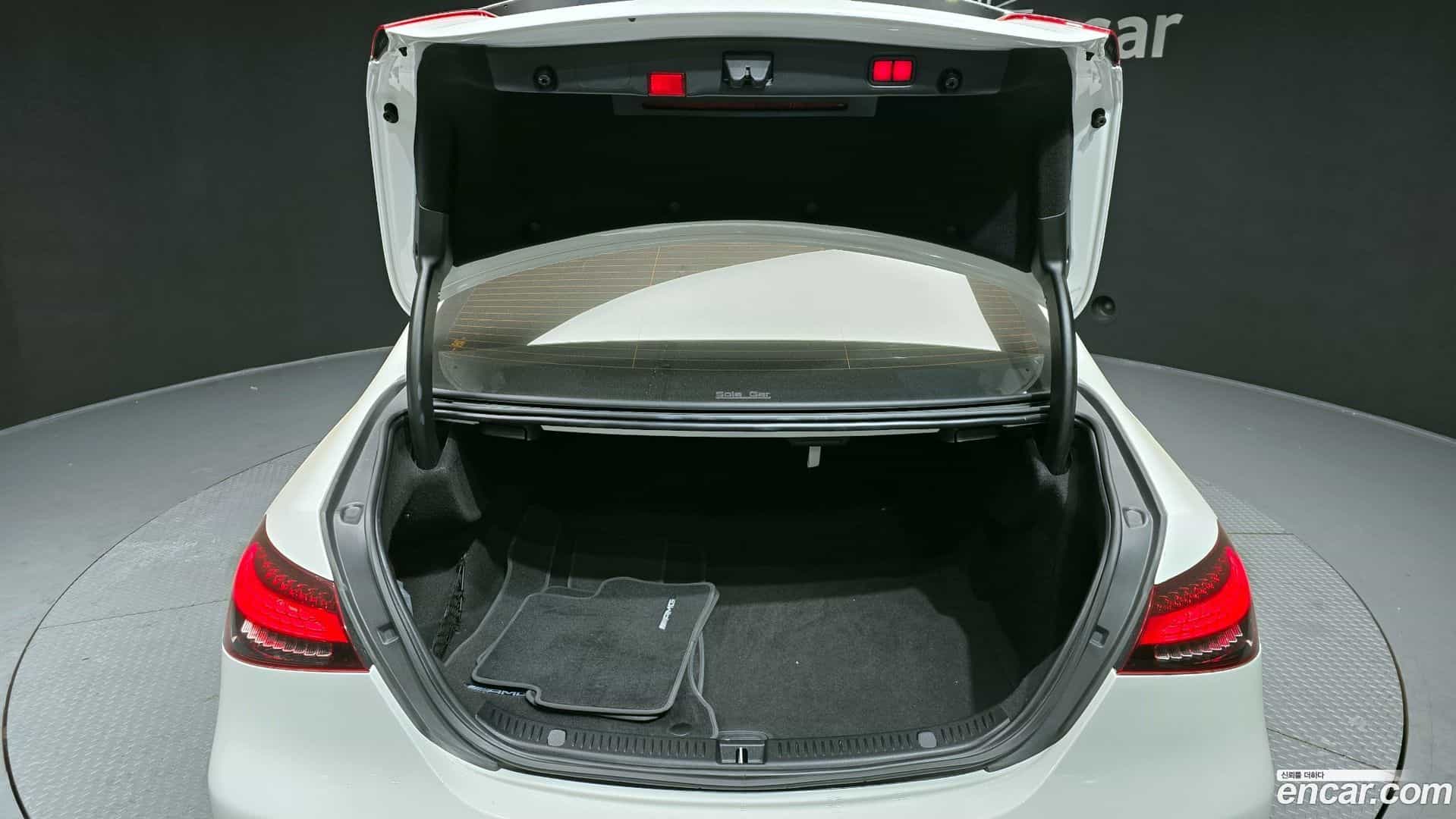 E-Class Mercedes-Benz 2022.5-OPTION-024