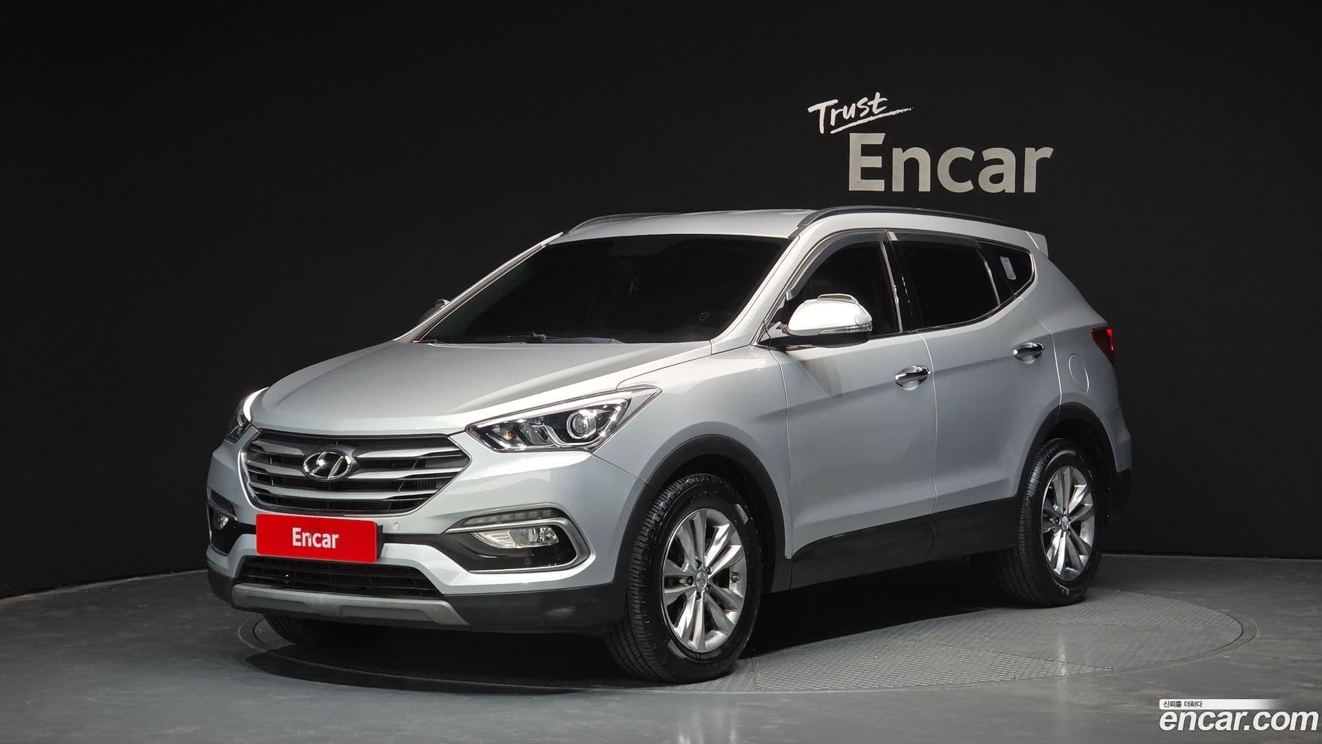 Main__Slider__Photo:Santafe Hyundai 2018.0-0