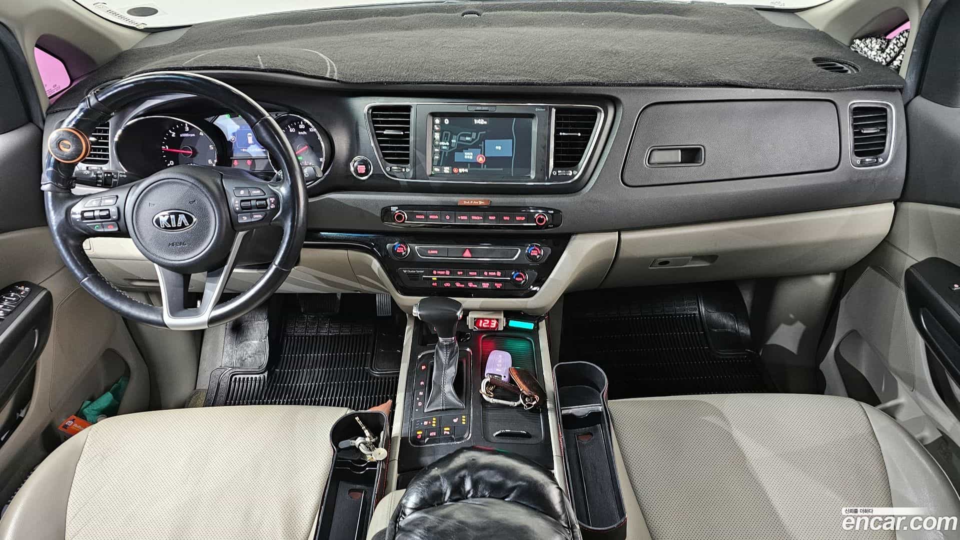Canival Kia 2017.10-INNER-007