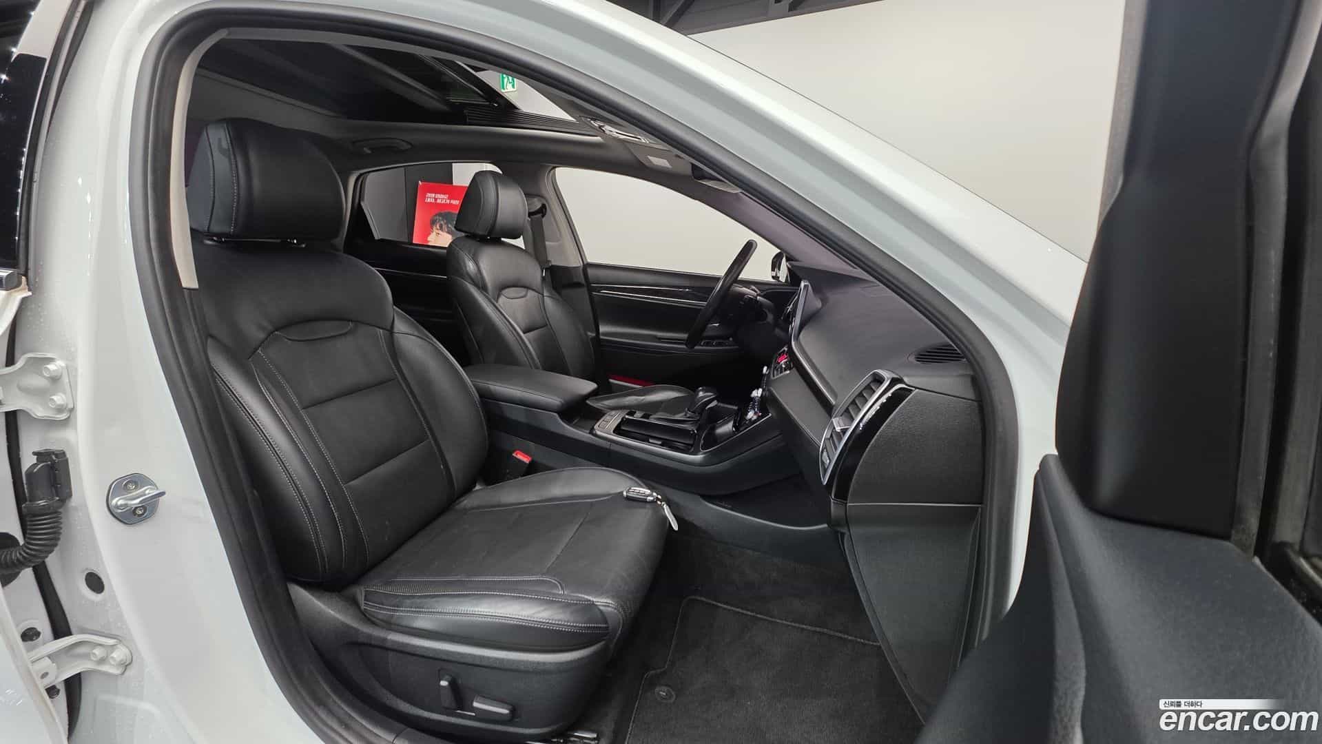 Grandeur Hyundai 2019.0-INNER-010