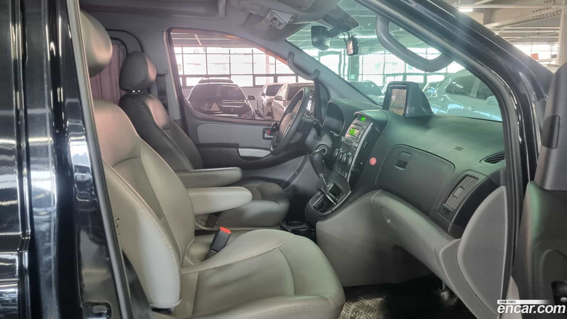 Starex Hyundai 2013.8-INNER-008