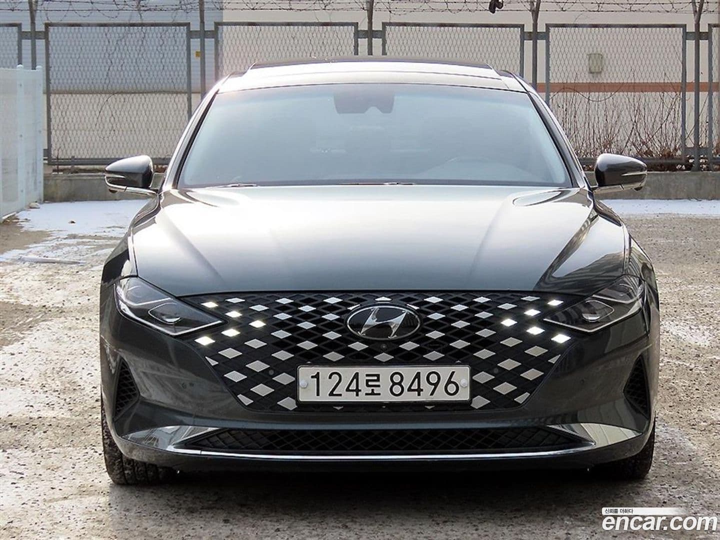 Main__Slider__Photo:Grandeur Hyundai 2020.7-0