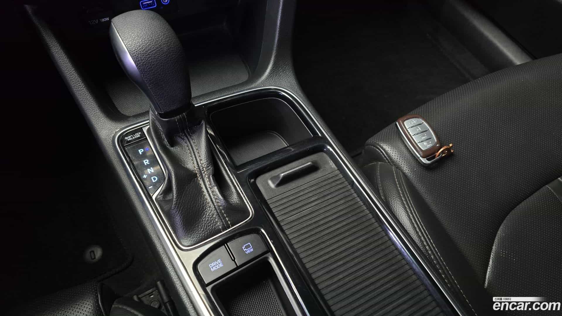 Sonata Hyundai 2019.1-INNER-009