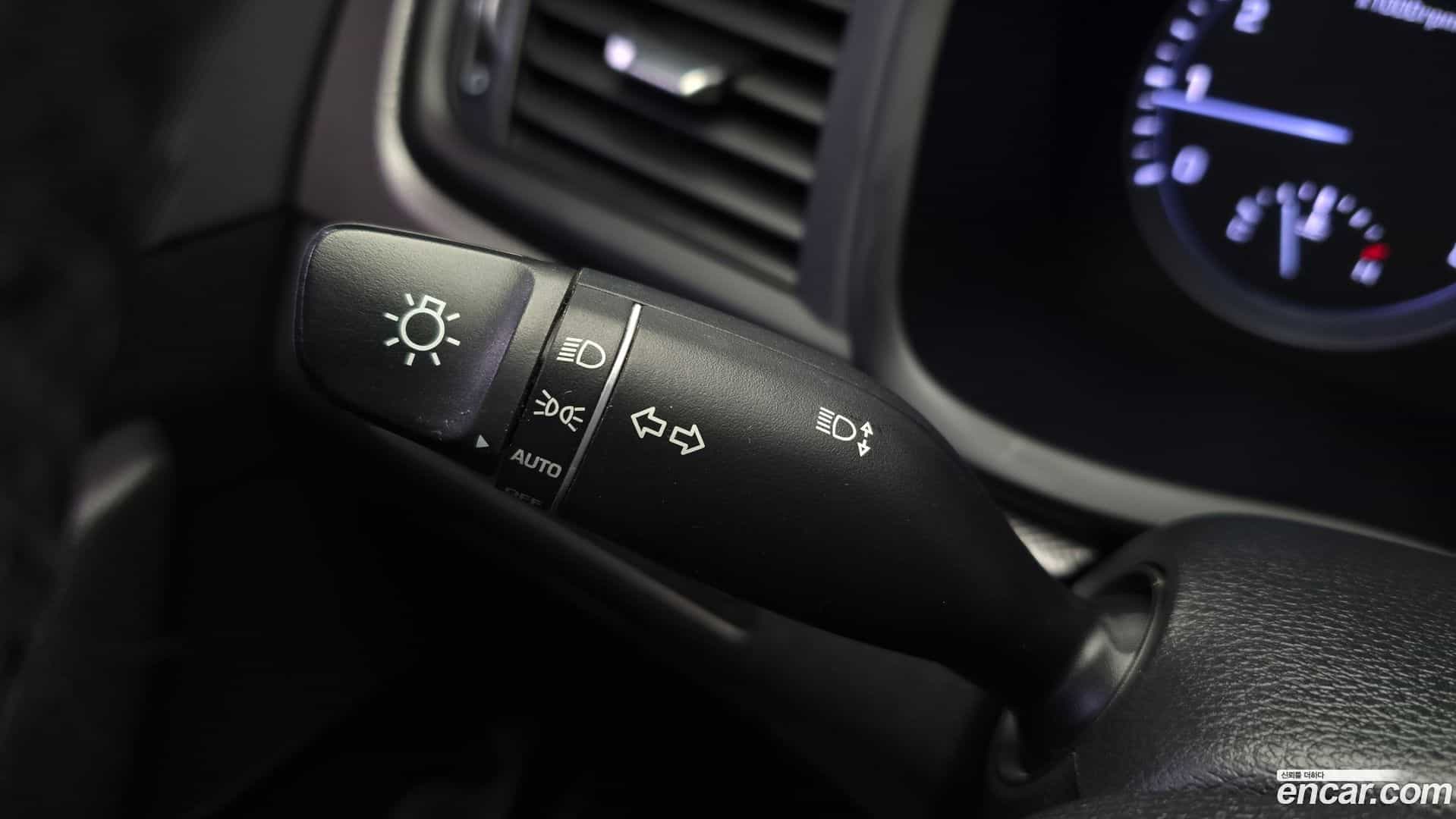Sonata Hyundai 2019.1-OPTION-021