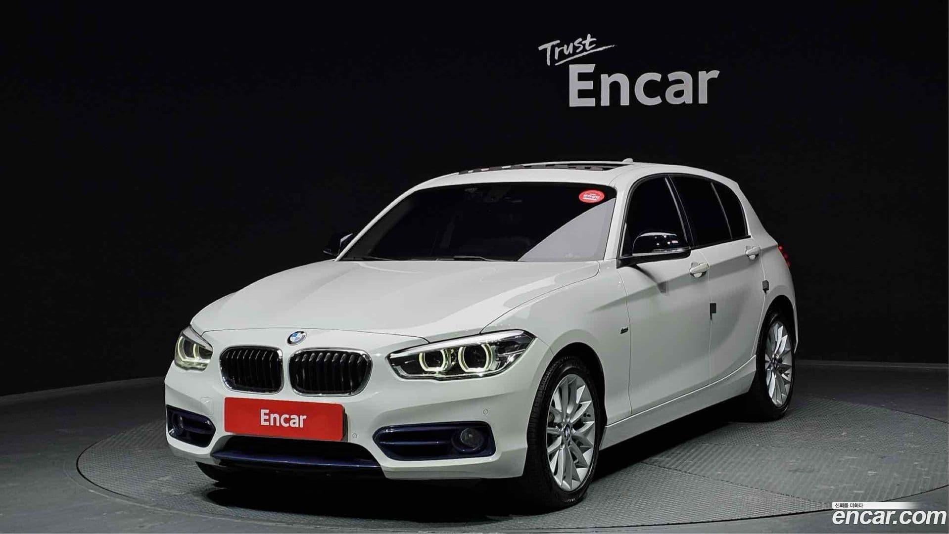 Main__Slider__Photo:1-Series BMW 2016.2-0