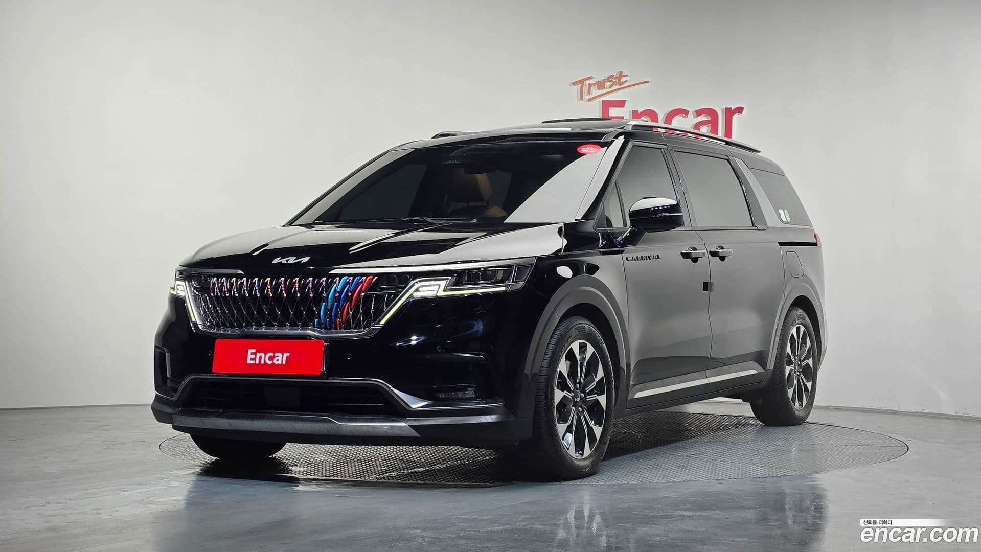 Main__Slider__Photo:Canival Kia 2022.9-0