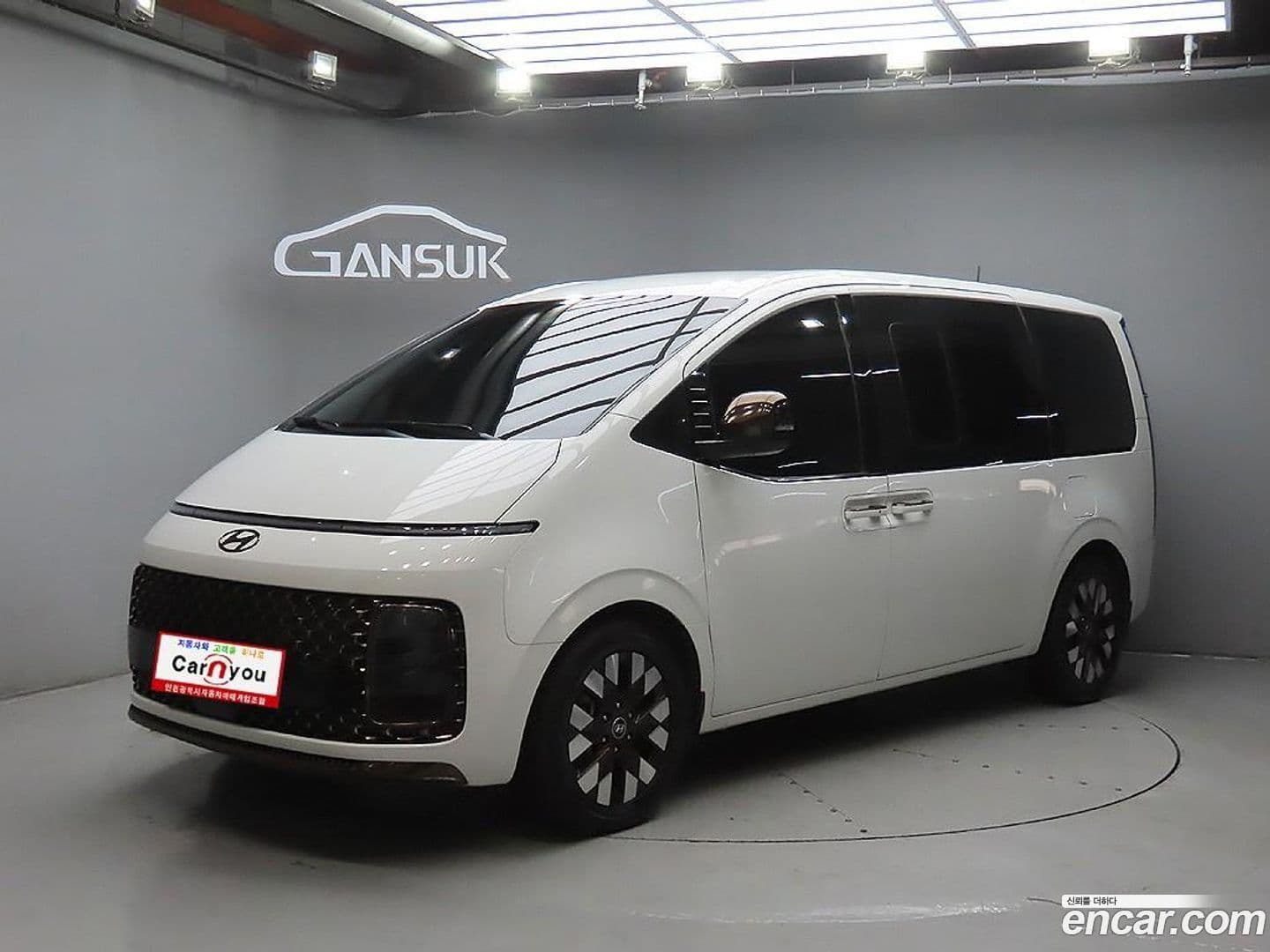 Main__Slider__Photo:Staria Hyundai 2021.4-0