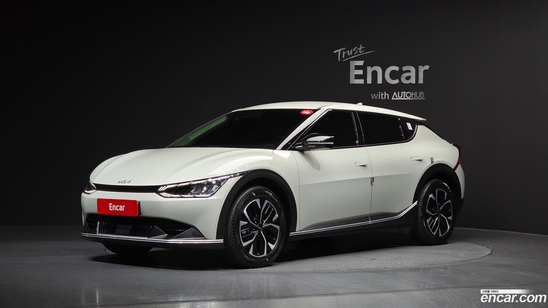 Main__Slider__Photo:EV6 Kia 2022.3-0