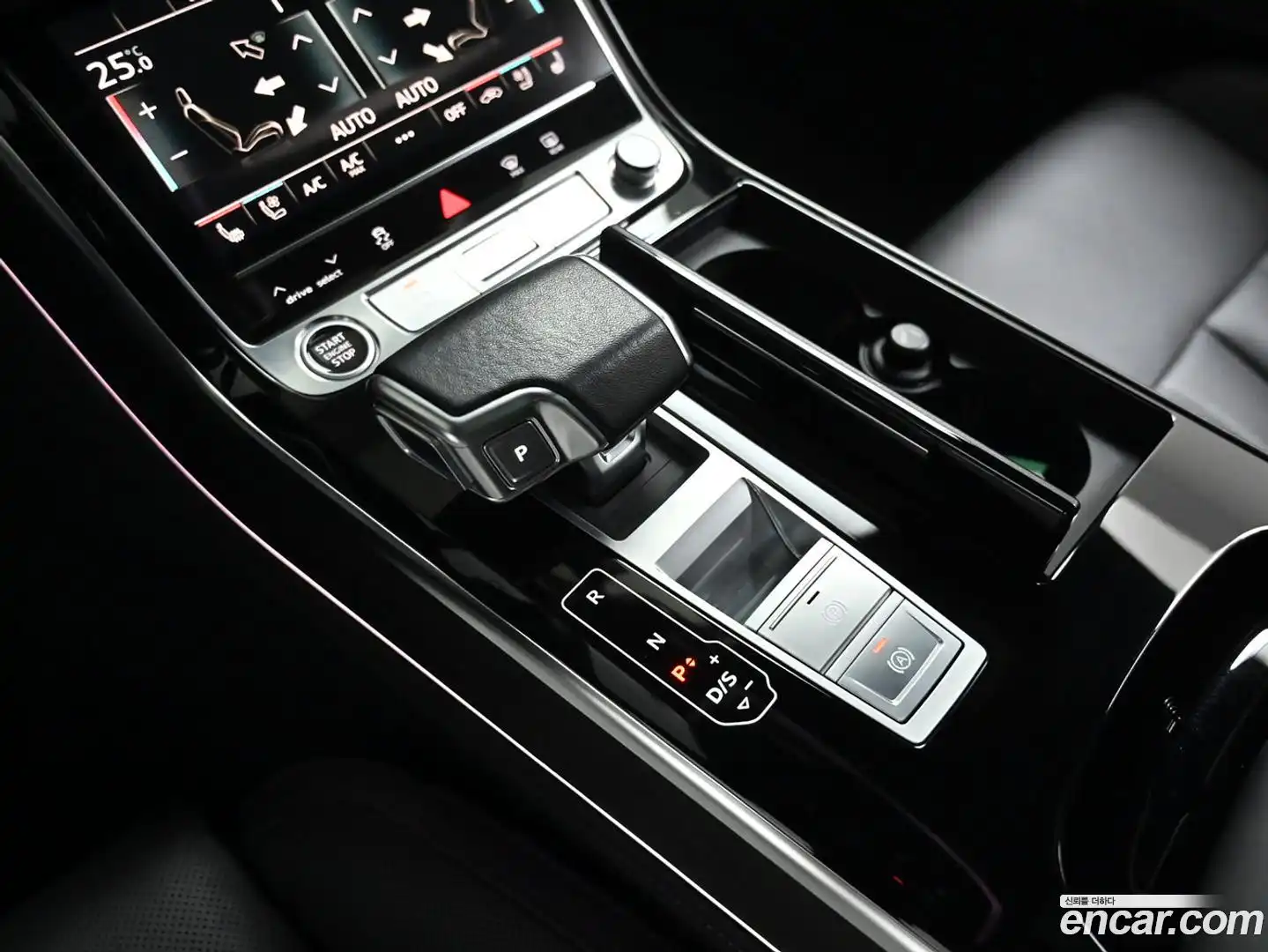 A8 Audi 2023.11-INNER-009