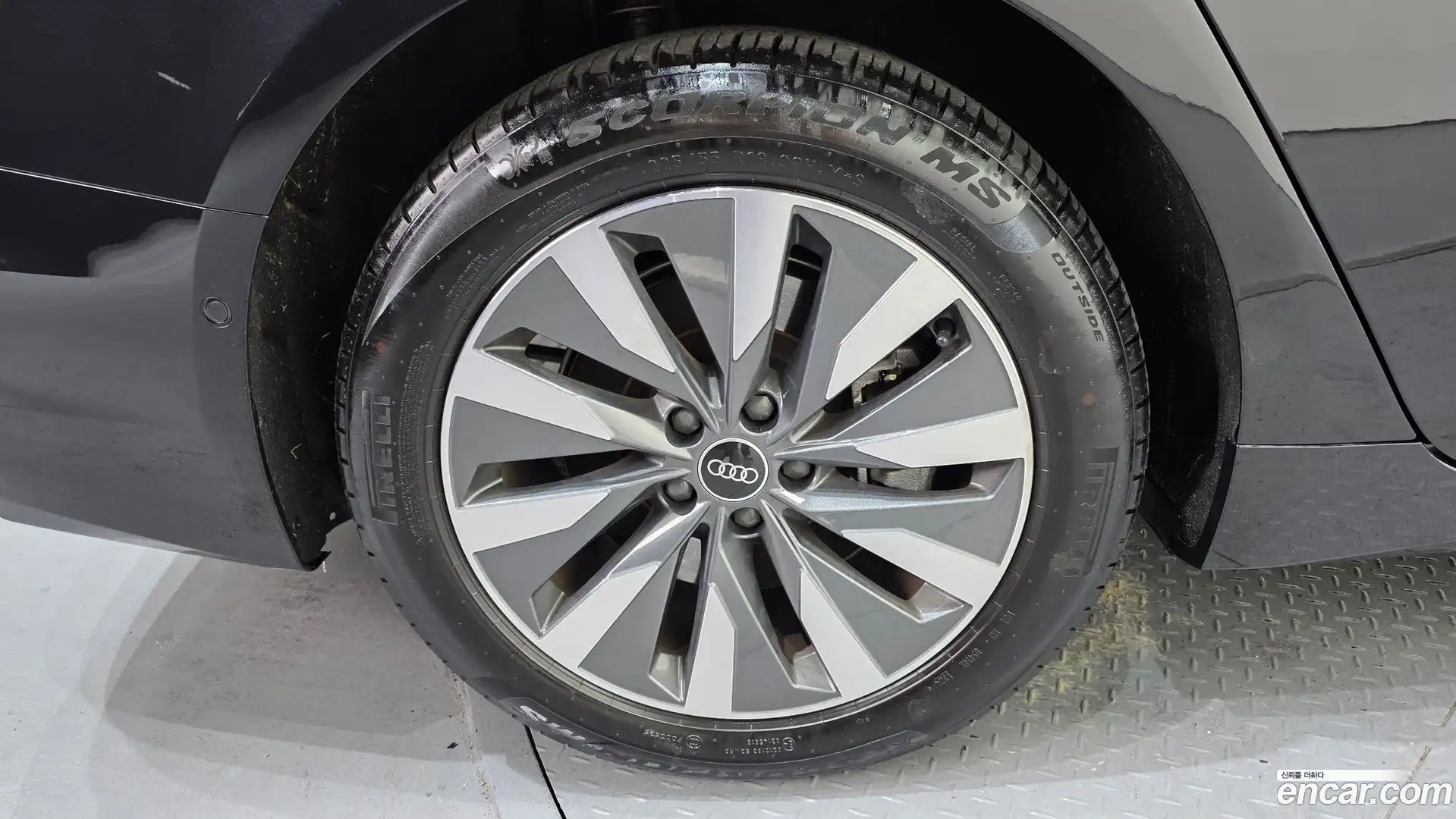 A6 Audi 2021.11-OUTER-005