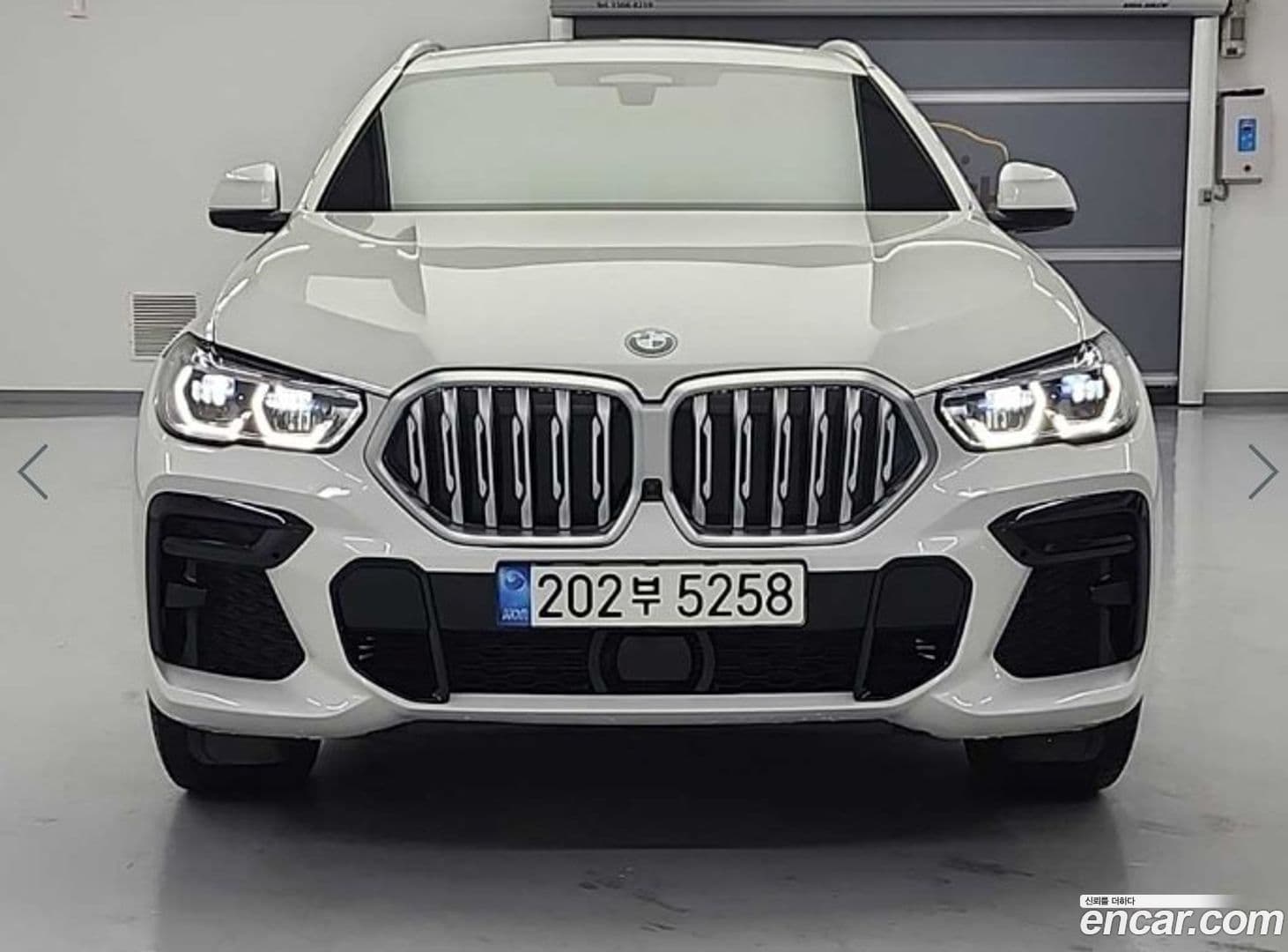 Main__Slider__Photo:X6 BMW 2022.7-0