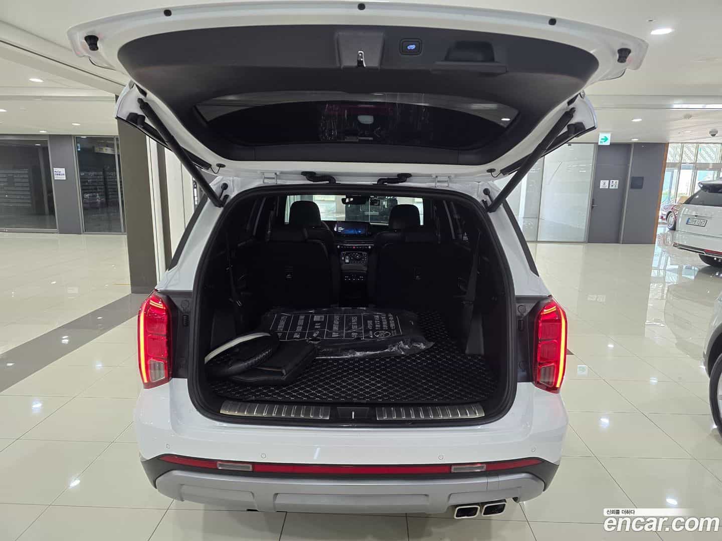 Palisade Hyundai 2023.1-INNER-010