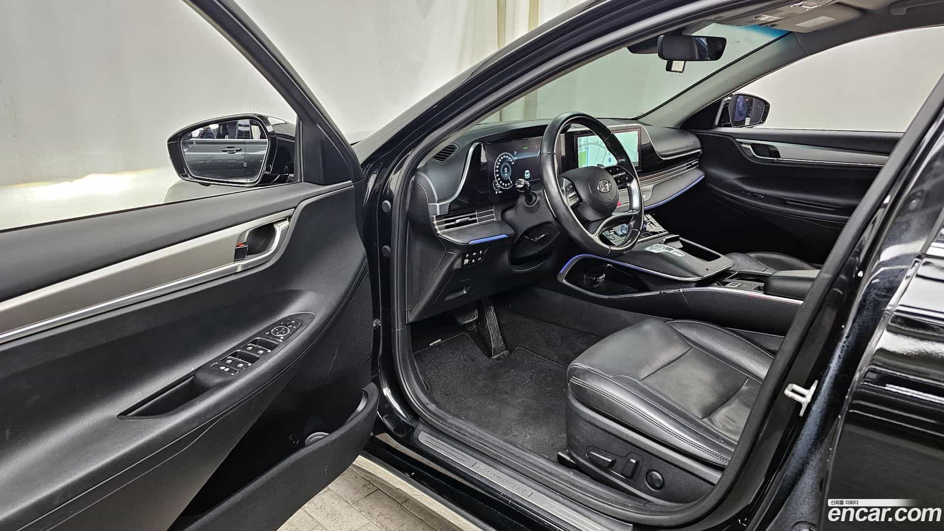 Grandeur Hyundai 2021.11-INNER-010