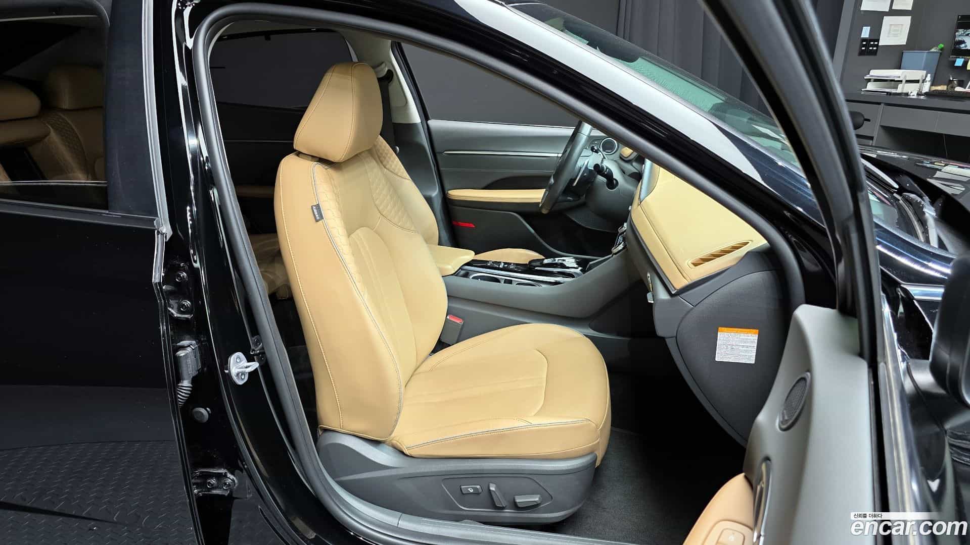 Sonata Hyundai 2023.1-OPTION-016