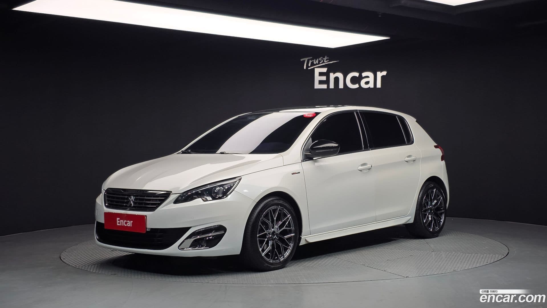 Main__Slider__Photo:308 Peugeot 2018.1-0