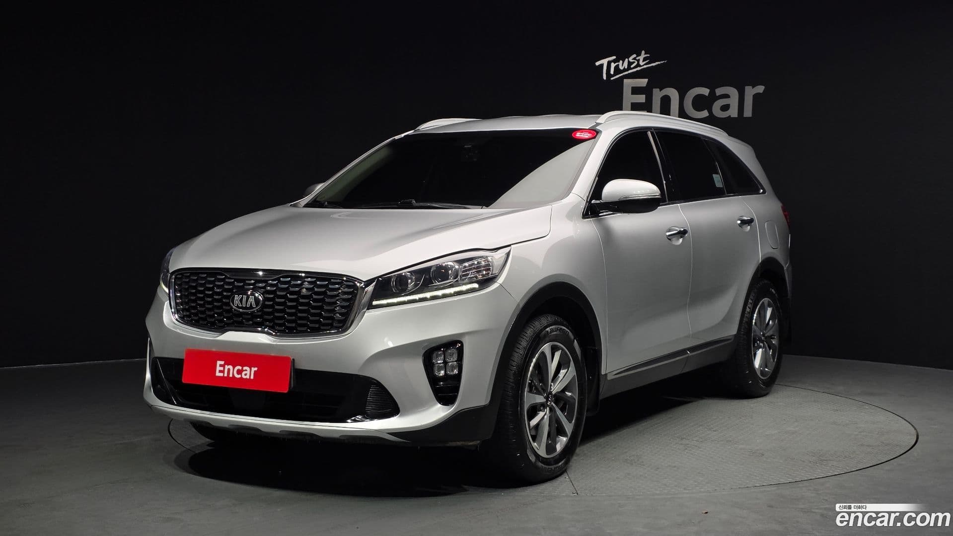 Main__Slider__Photo:Sorento Kia 2019.0-0