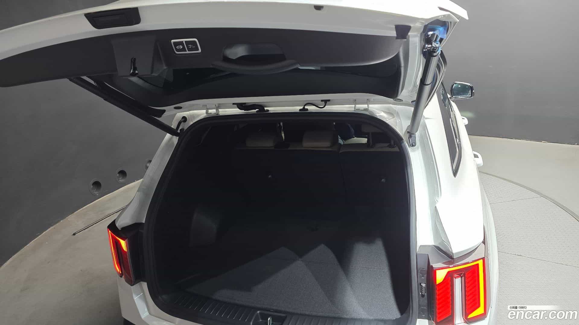 Sorento Kia 2024.0-OPTION-024