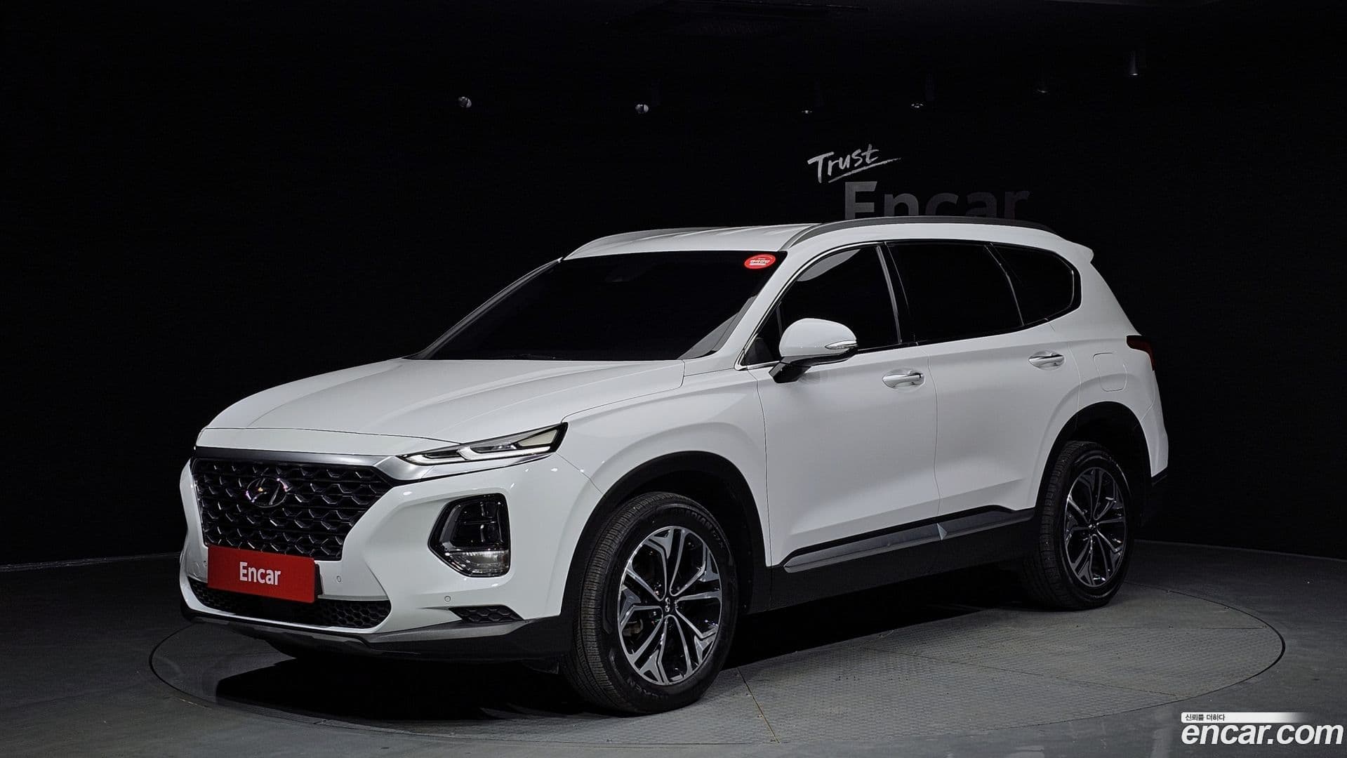 Main__Slider__Photo:Santafe Hyundai 2019.11-0