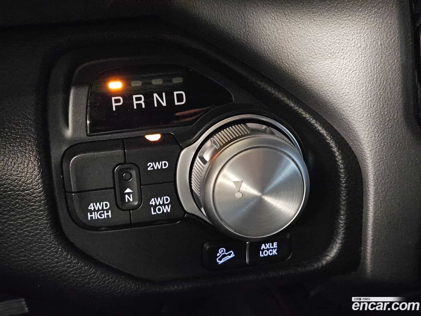 Ram Pick Up Dodge 2019.2-INNER-009
