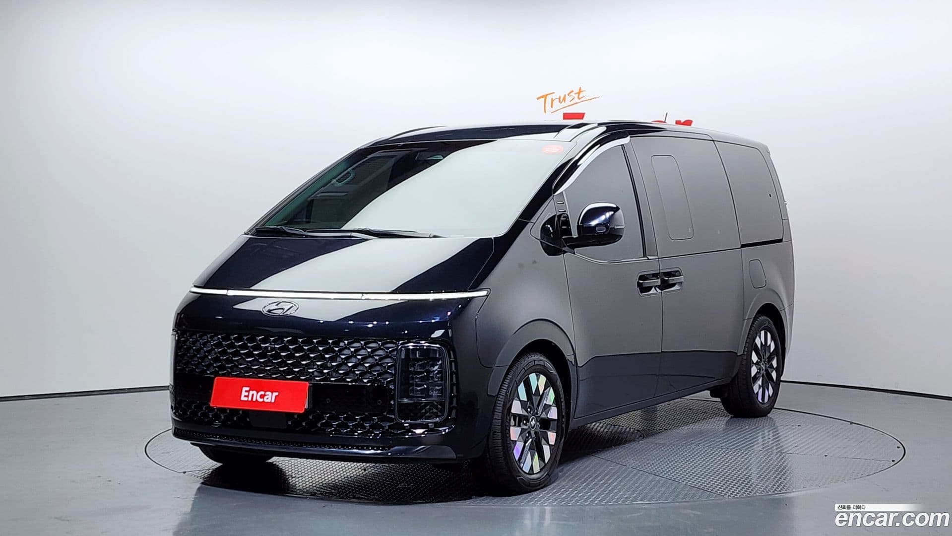 Main__Slider__Photo:Staria Hyundai 2021.5-0