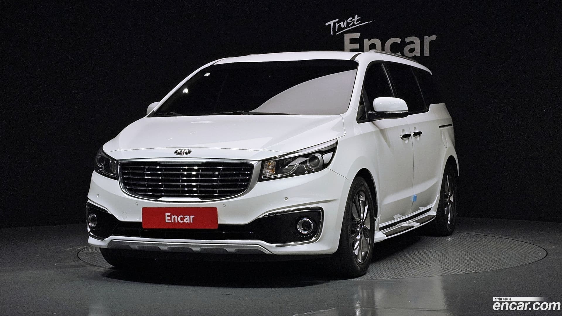 Main__Slider__Photo:Canival Kia 2015.7-0
