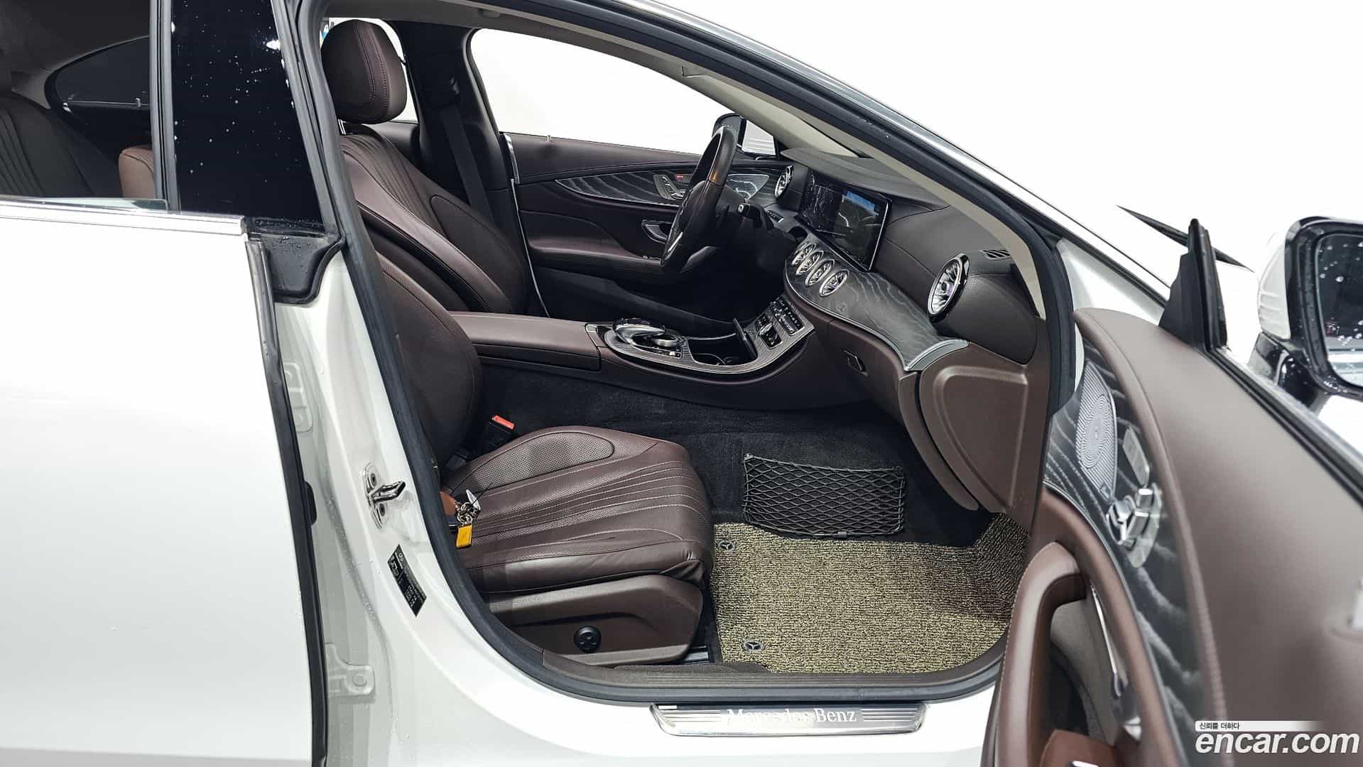 CLS-Class Mercedes-Benz 2020.4-OPTION-015