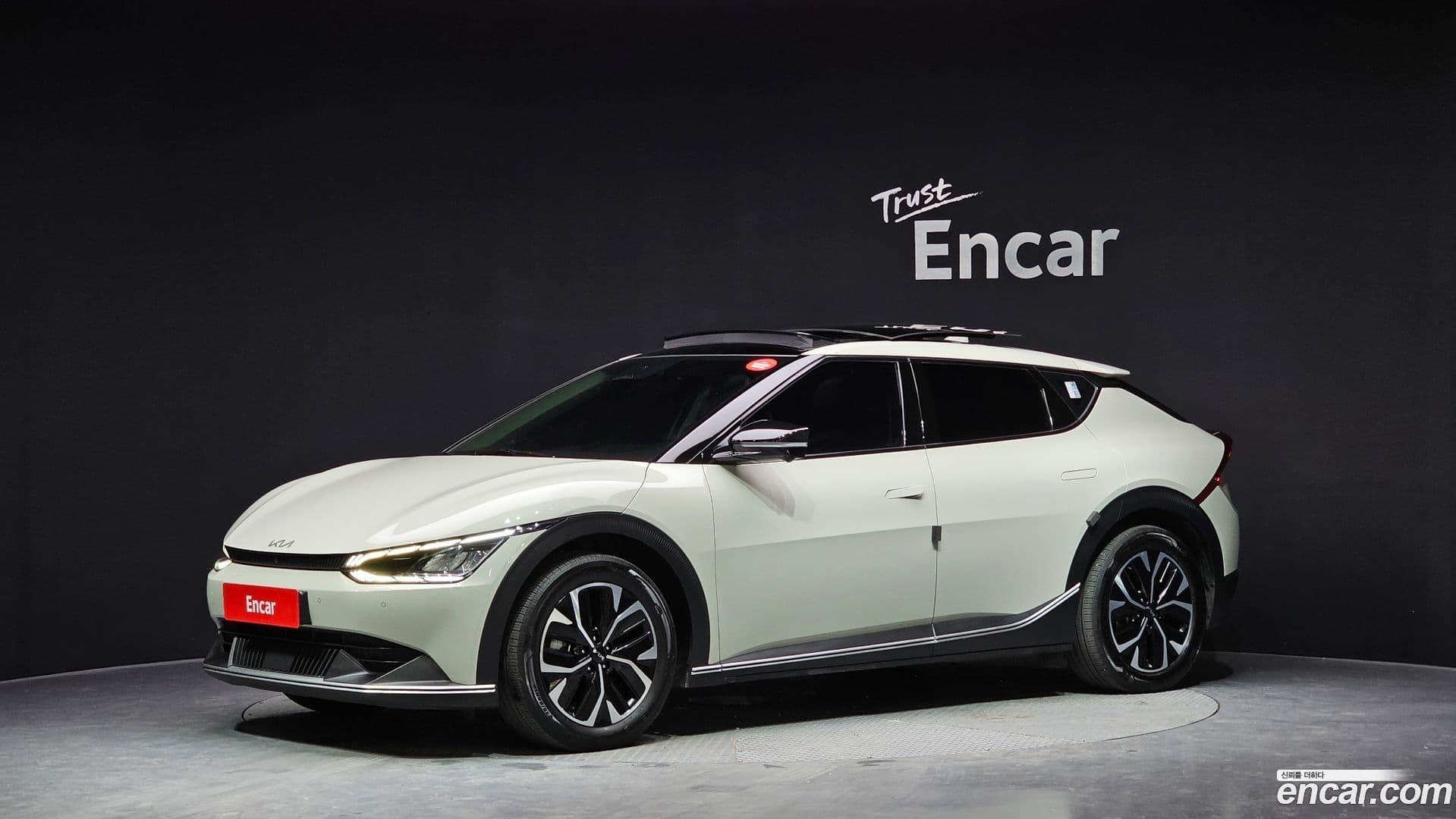Main__Slider__Photo:EV6 Kia 2022.0-0