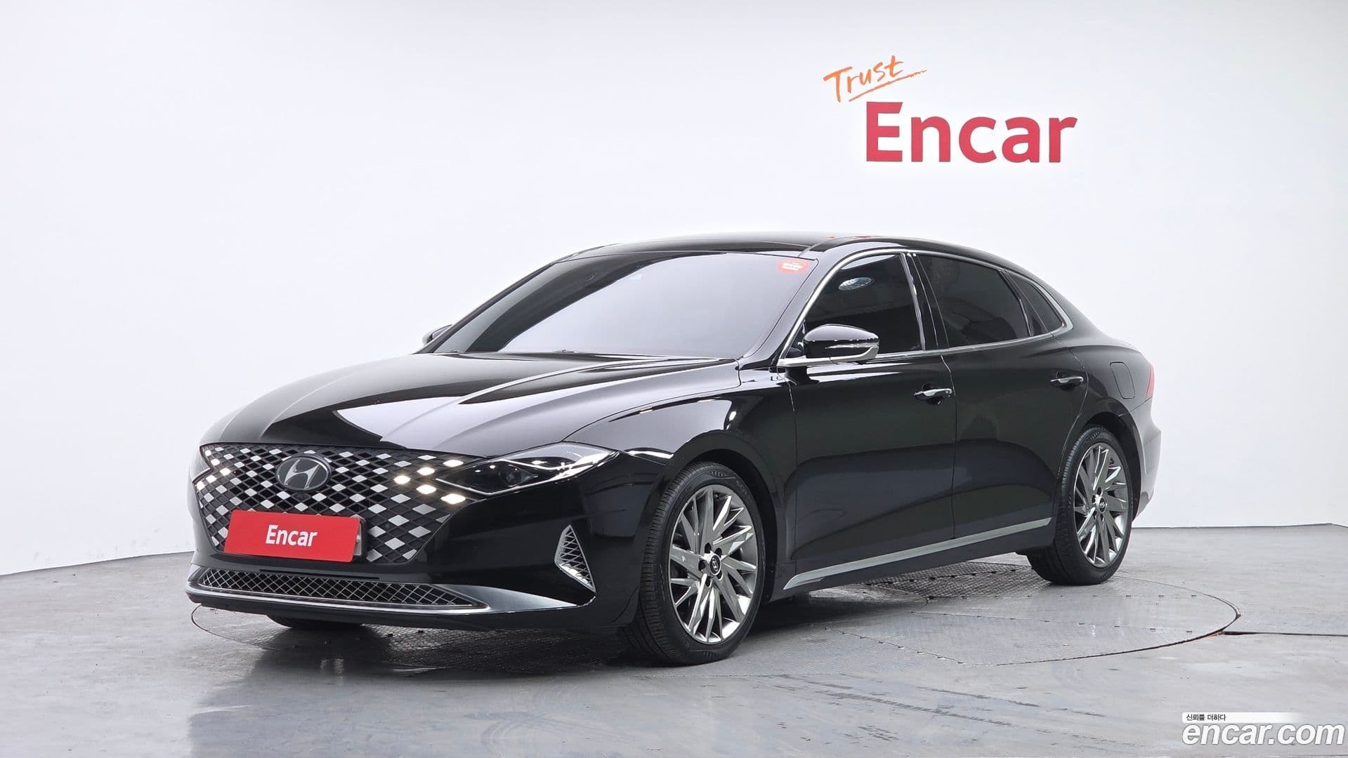 Main__Slider__Photo:Grandeur Hyundai 2020.6-0