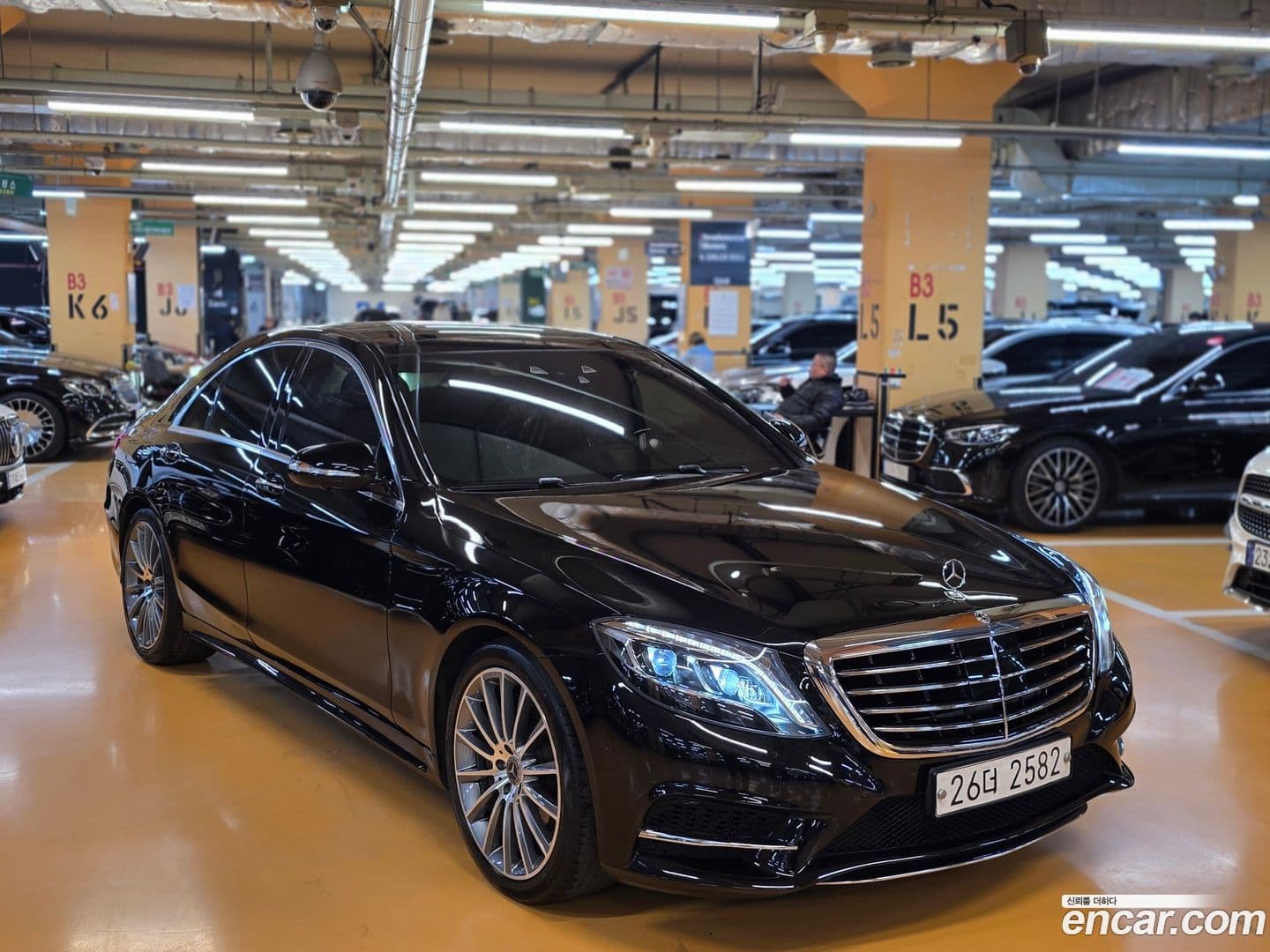 Main__Slider__Photo:S-Class Mercedes-Benz 2017.8-0