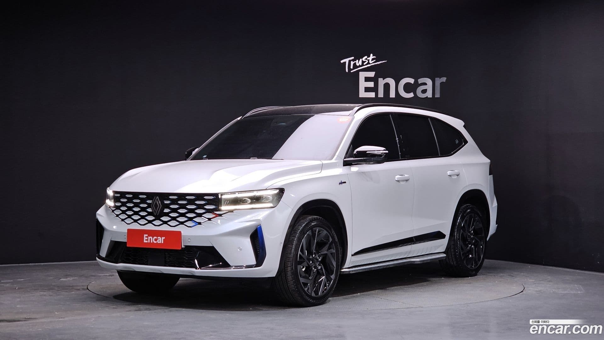 Main__Slider__Photo:Grand Koleos Renault Korea 2025.4-0