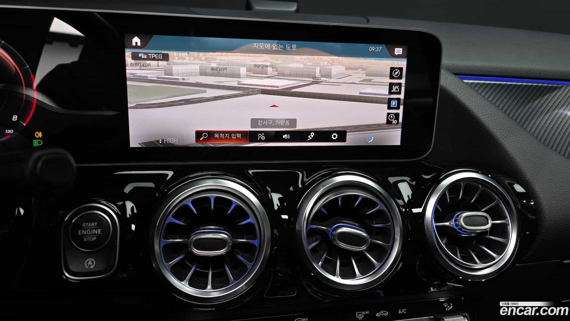 GLA-Class Mercedes-Benz 2020.10-OPTION-018