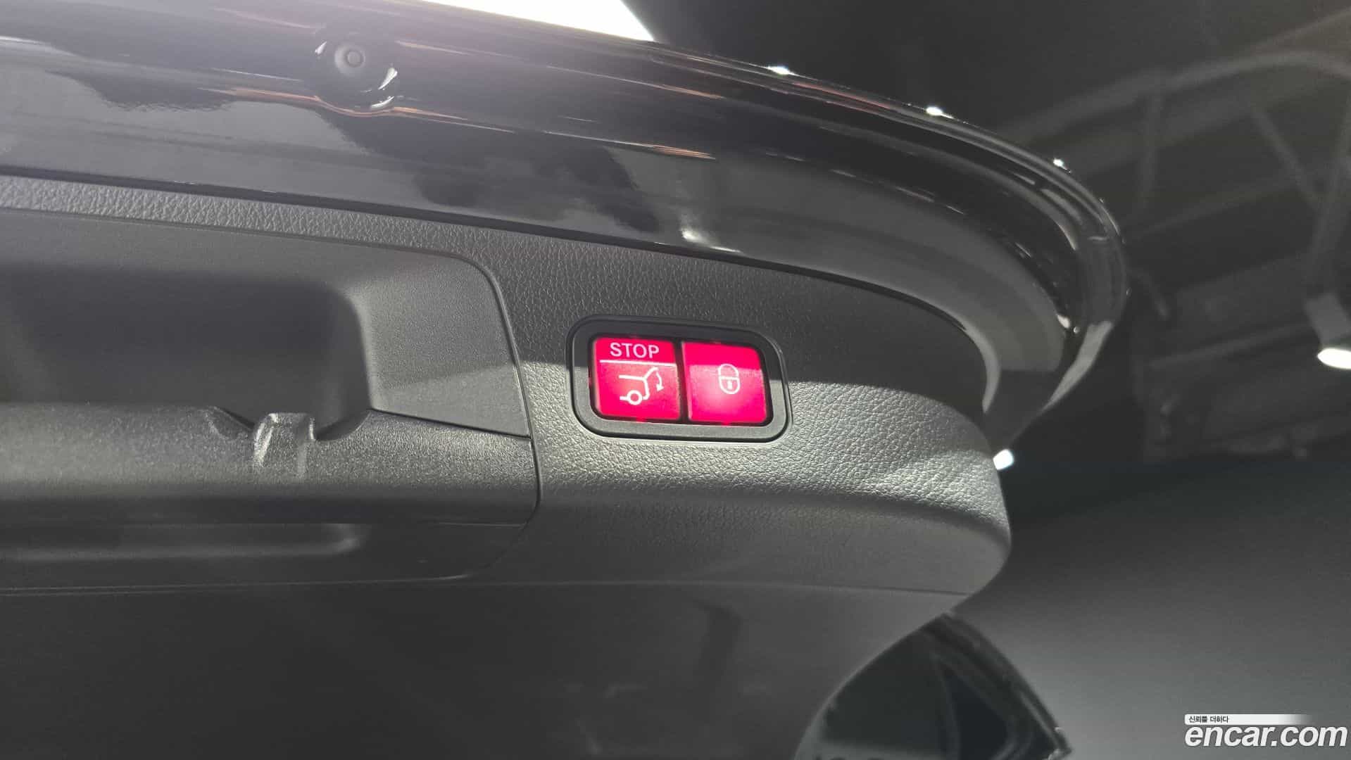 GLA-Class Mercedes-Benz 2020.10-OPTION-024
