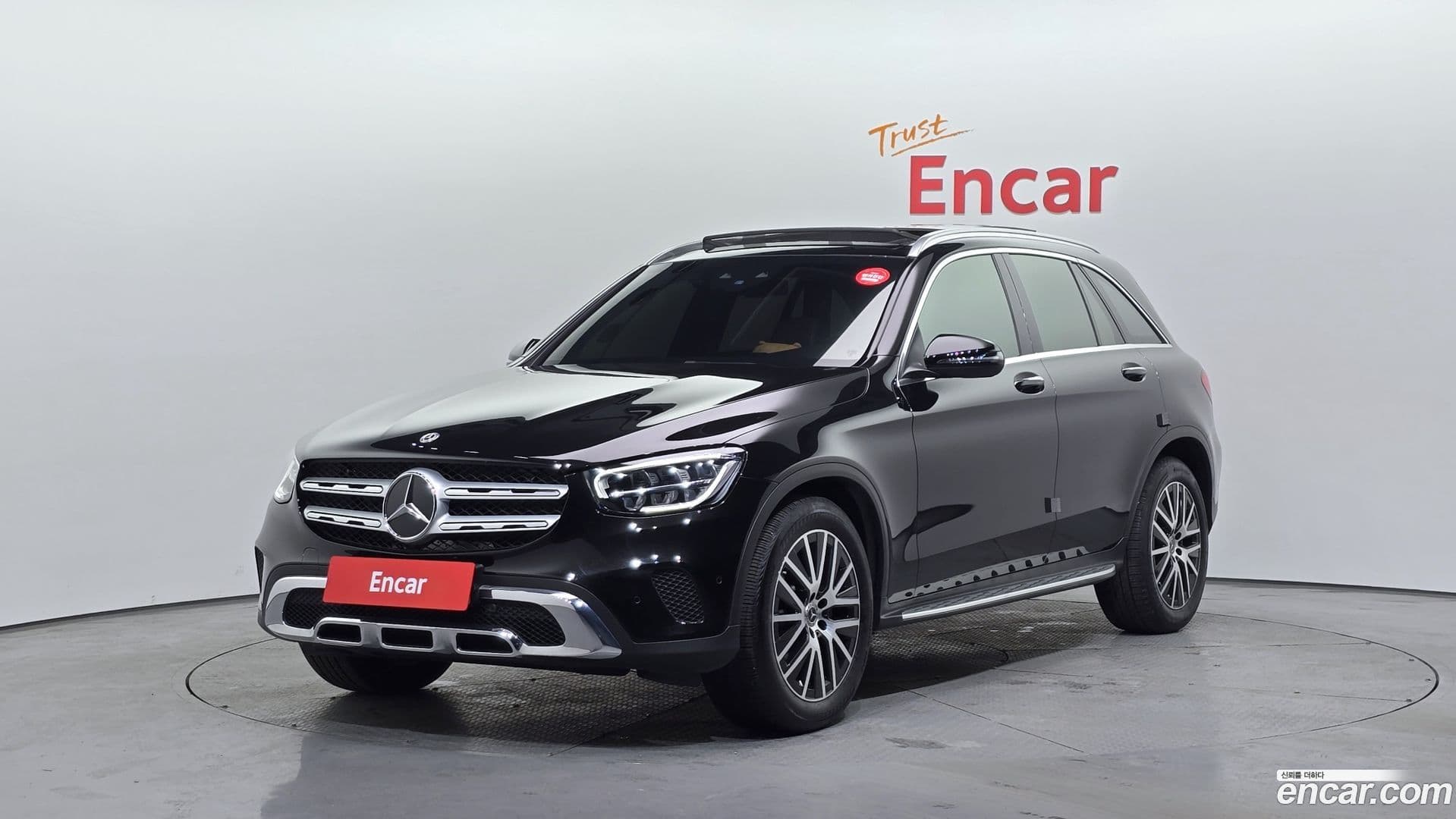 Main__Slider__Photo:GLC-Class Mercedes-Benz 2020.5-0