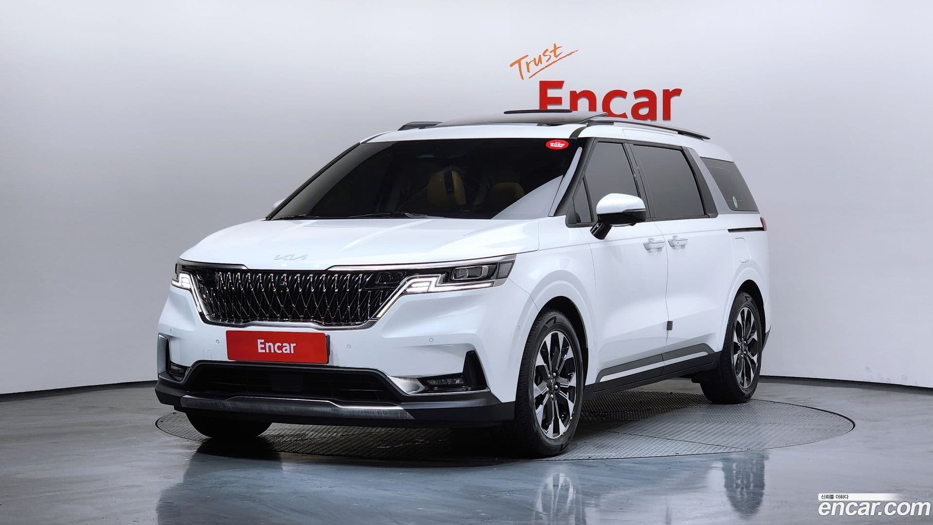 Main__Slider__Photo:Canival Kia 2023.6-0