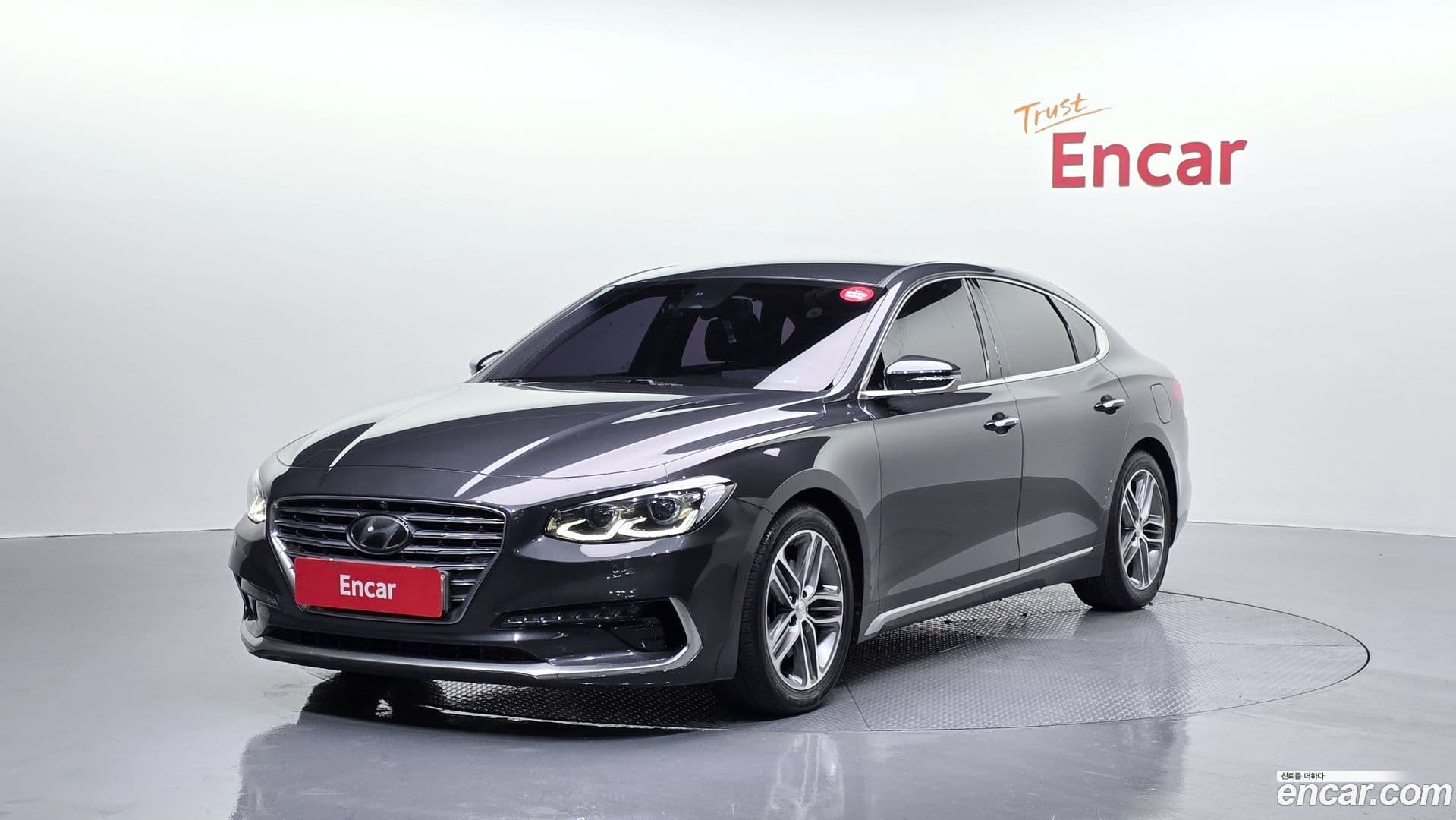 Main__Slider__Photo:Grandeur Hyundai 2018.2-0