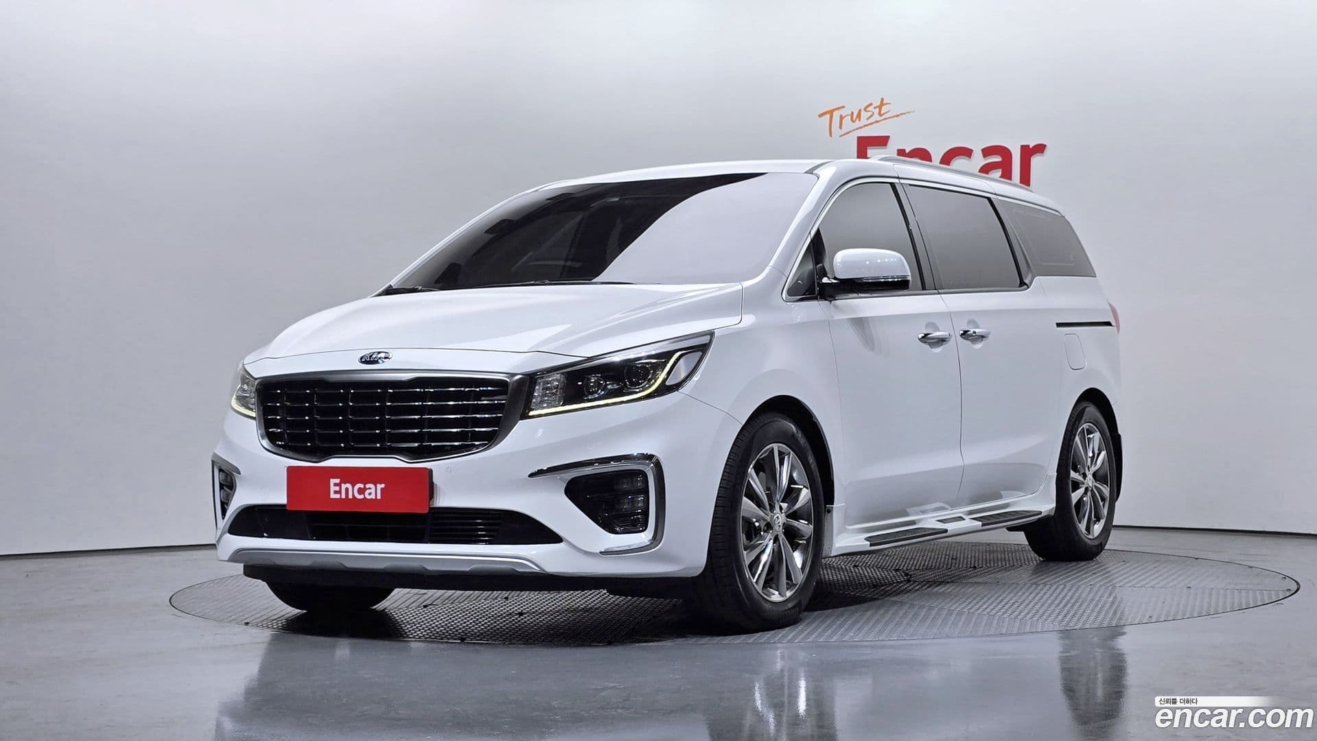 Main__Slider__Photo:Canival Kia 2018.8-0