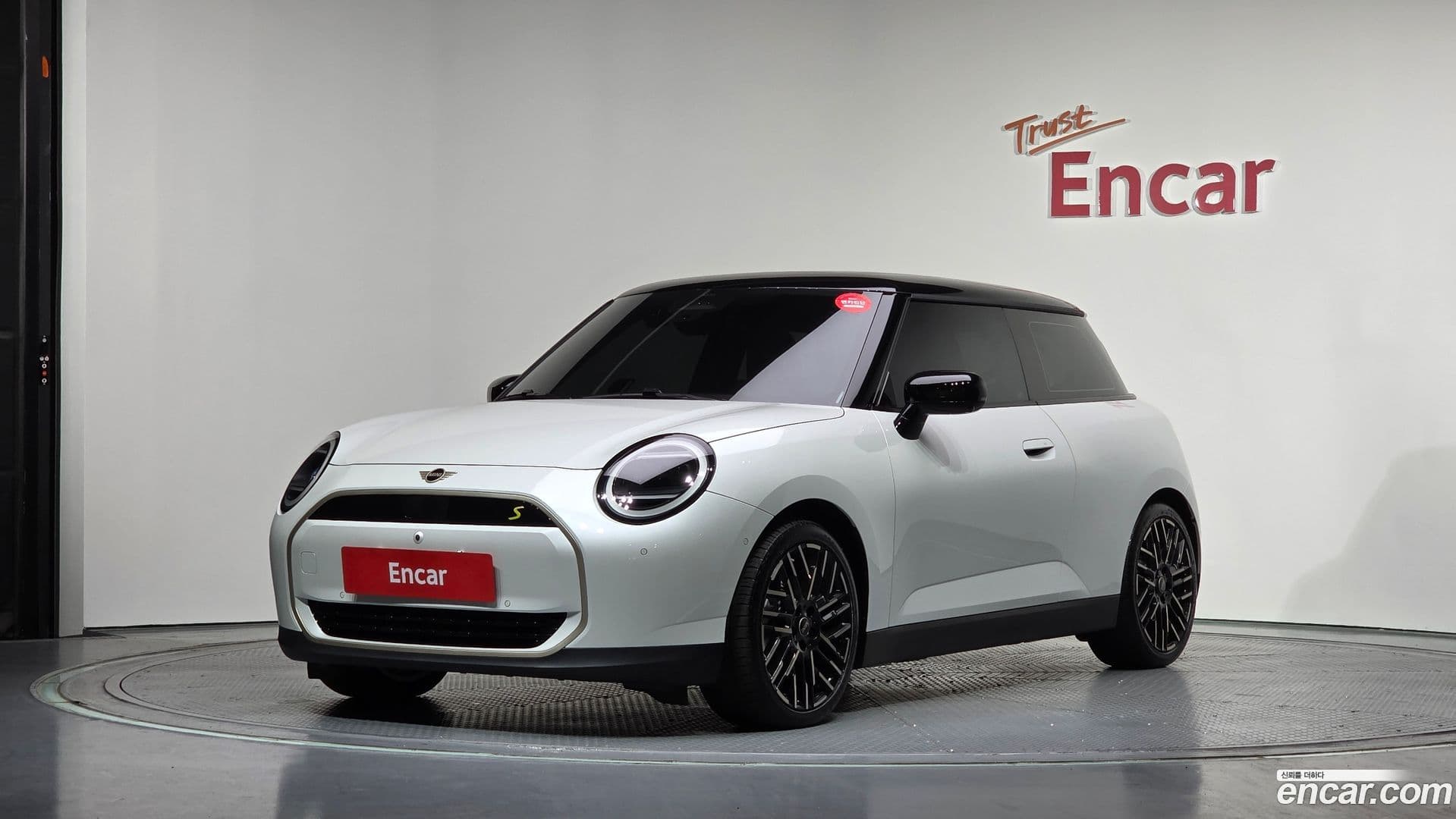 Main__Slider__Photo:Cooper Mini 2024.11-0
