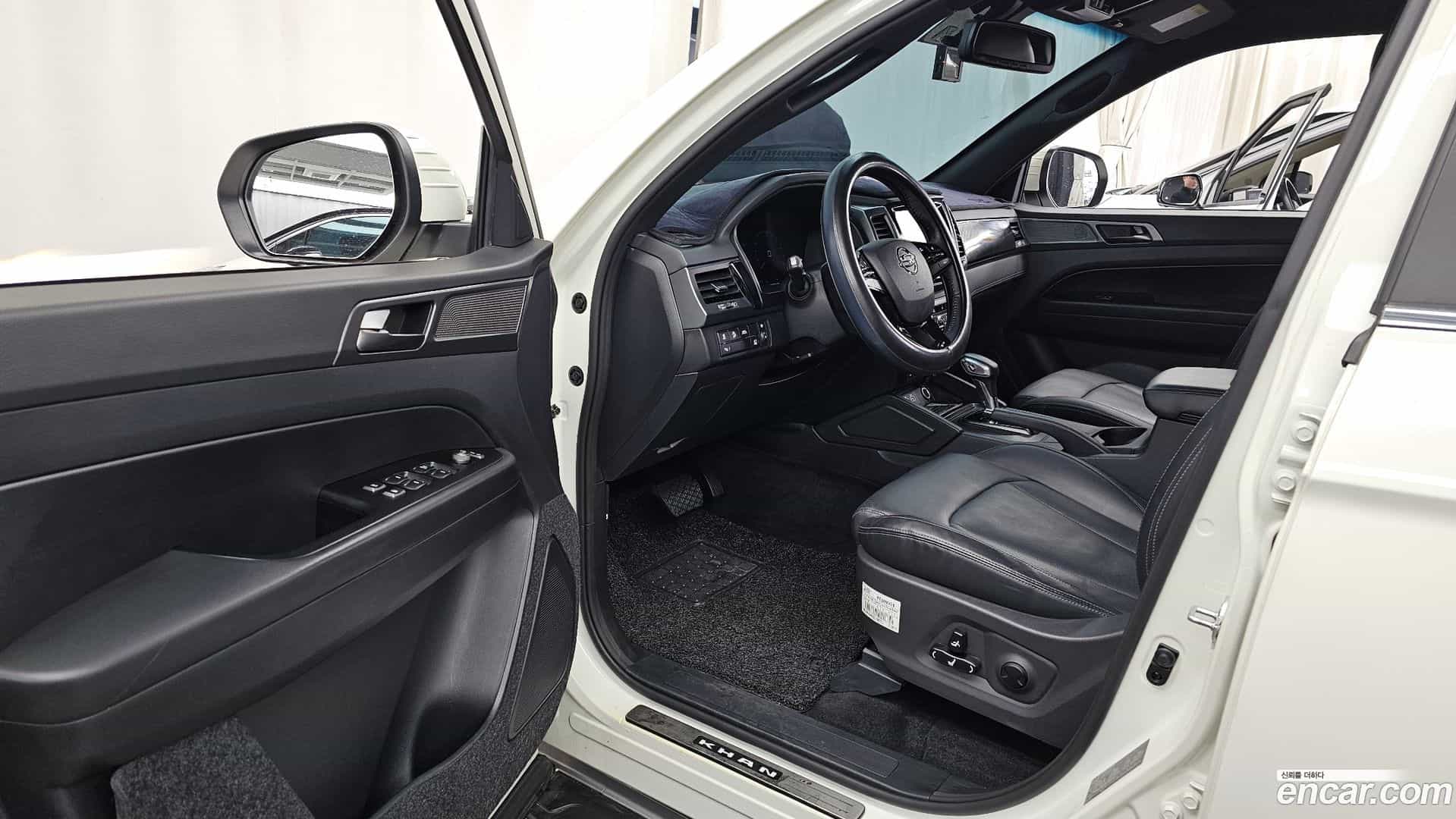 Rexton KG Mobility 2022.10-INNER-010