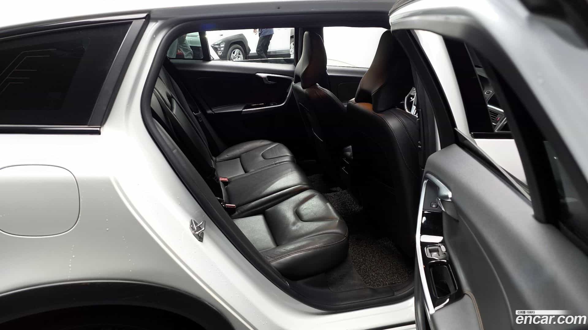 V60 Volvo 2016.5-OPTION-016