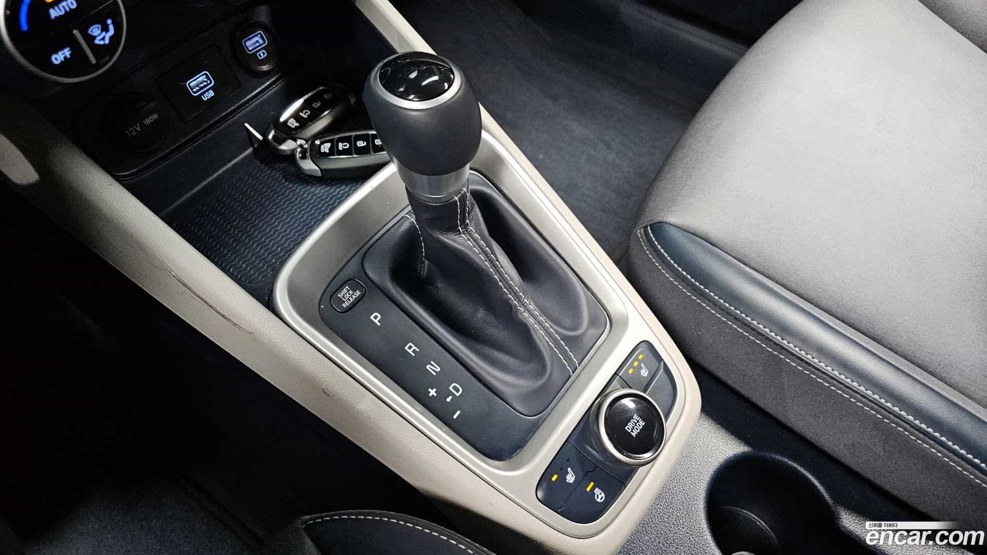 Venue Hyundai 2019.9-INNER-009