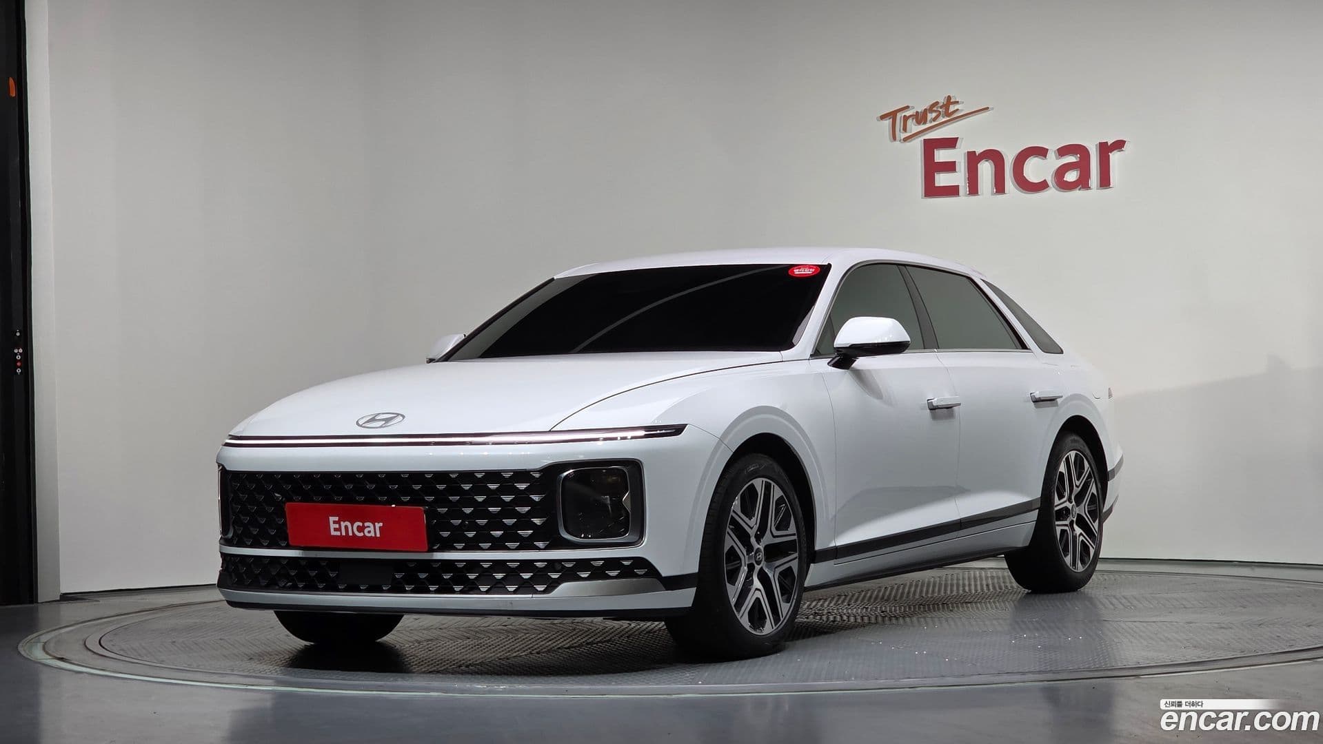 Main__Slider__Photo:Grandeur Hyundai 2025.2-0