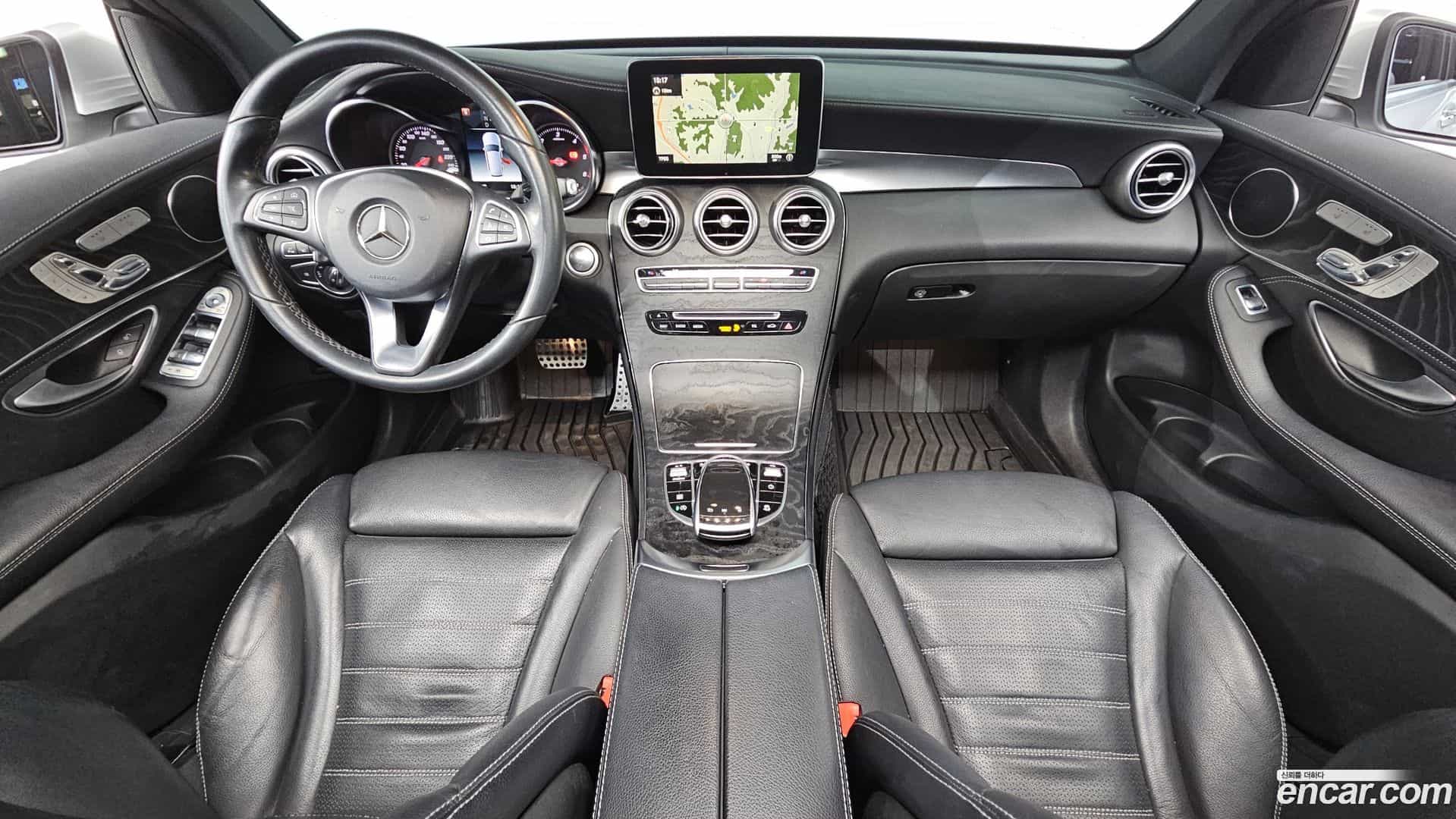 GLC-Class Mercedes-Benz 2017.7-INNER-007