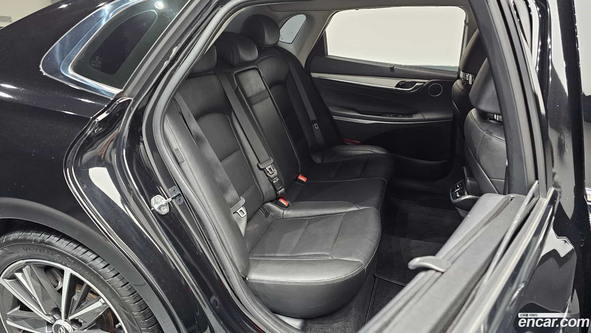 Grandeur Hyundai 2022.4-OPTION-016