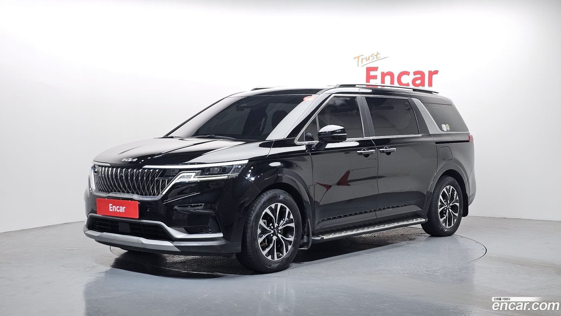 Main__Slider__Photo:Canival Kia 2022.8-0