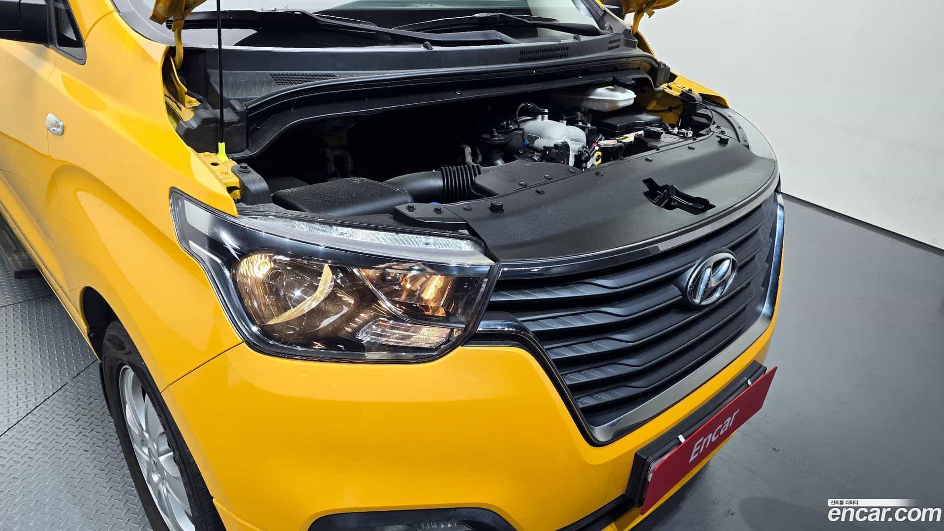 Starex Hyundai 2020.2-INNER-006