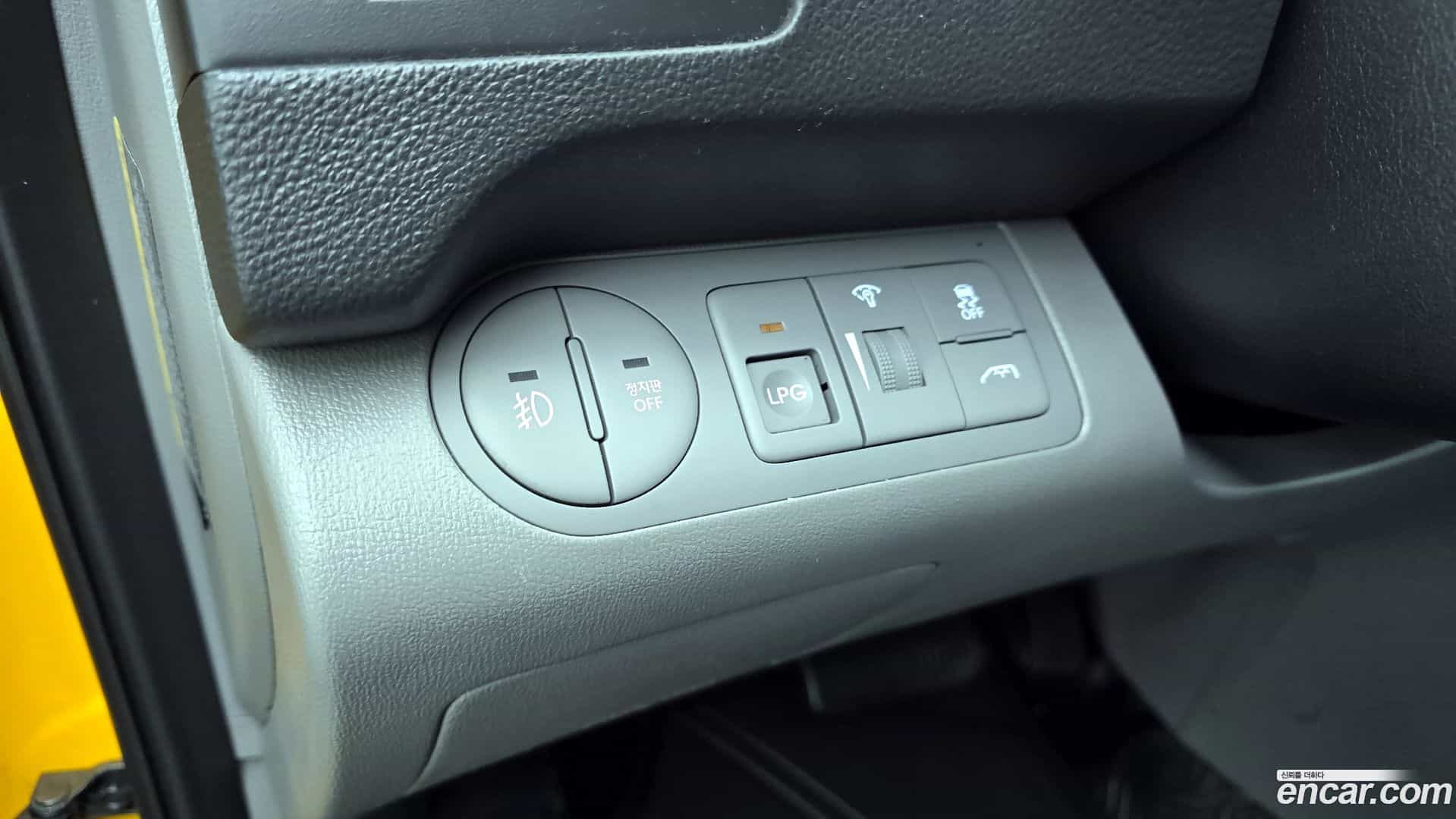 Starex Hyundai 2020.2-OPTION-017