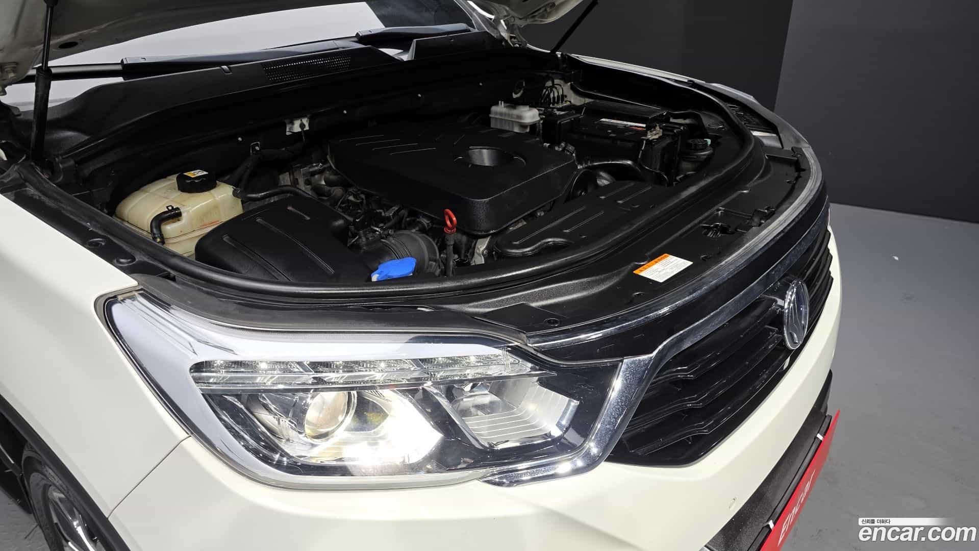 Rexton KG Mobility 2017.6-INNER-006