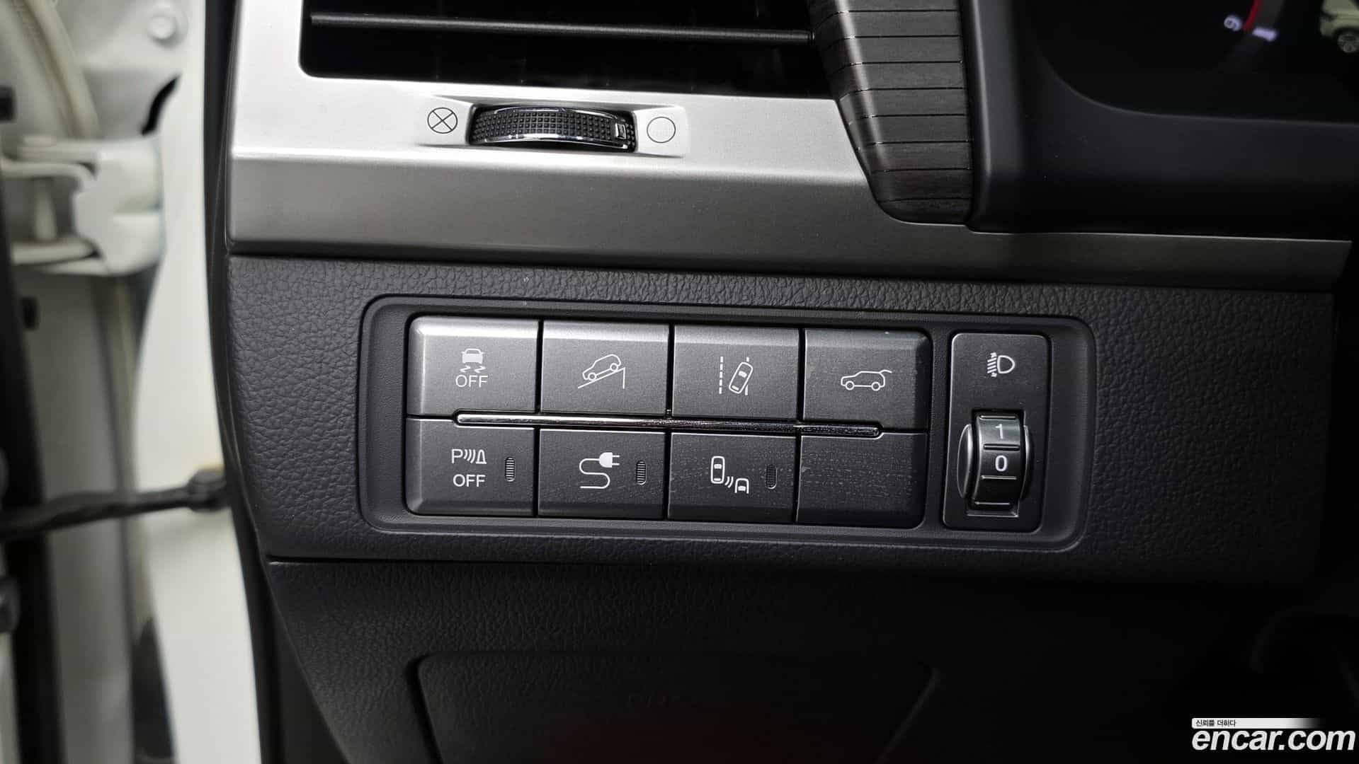 Rexton KG Mobility 2017.6-OPTION-018